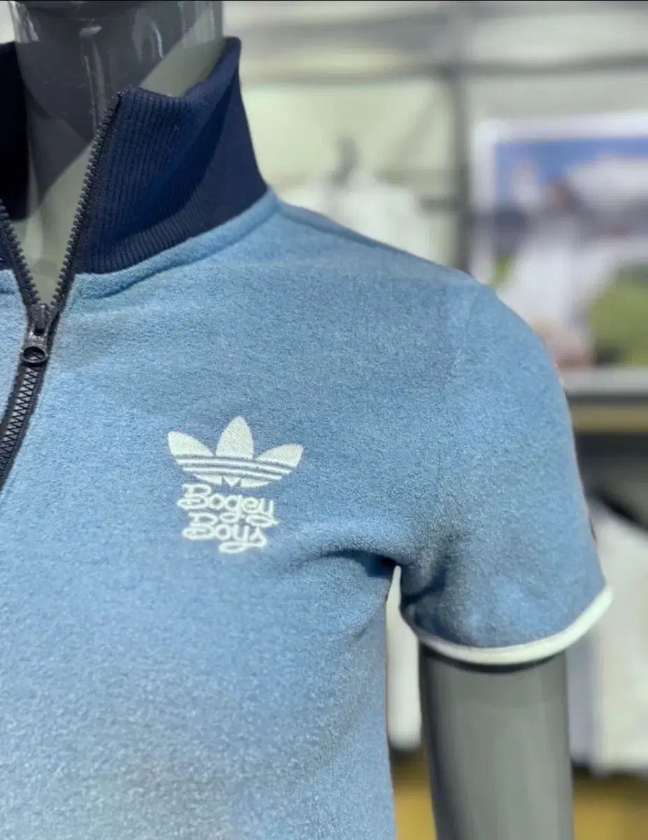 adidas アディダス
