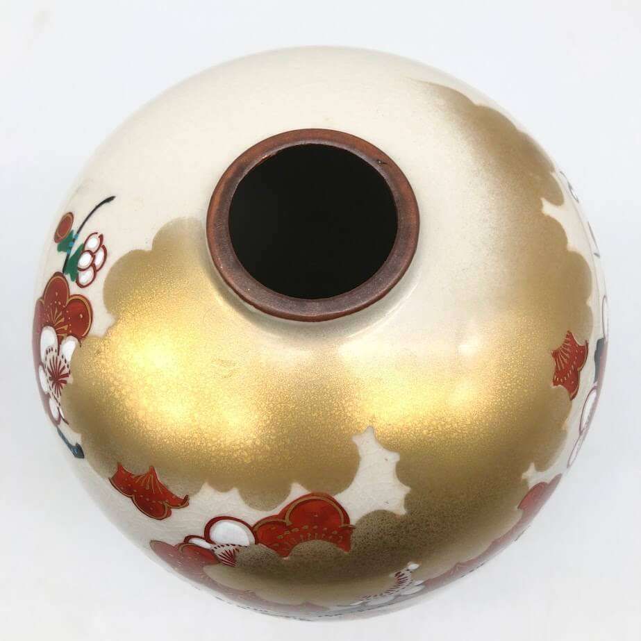 九谷焼　金色の花柄 陶器 花瓶 高さ約25cm 九谷焼金色の花柄 陶器 花瓶 高さ約25cm