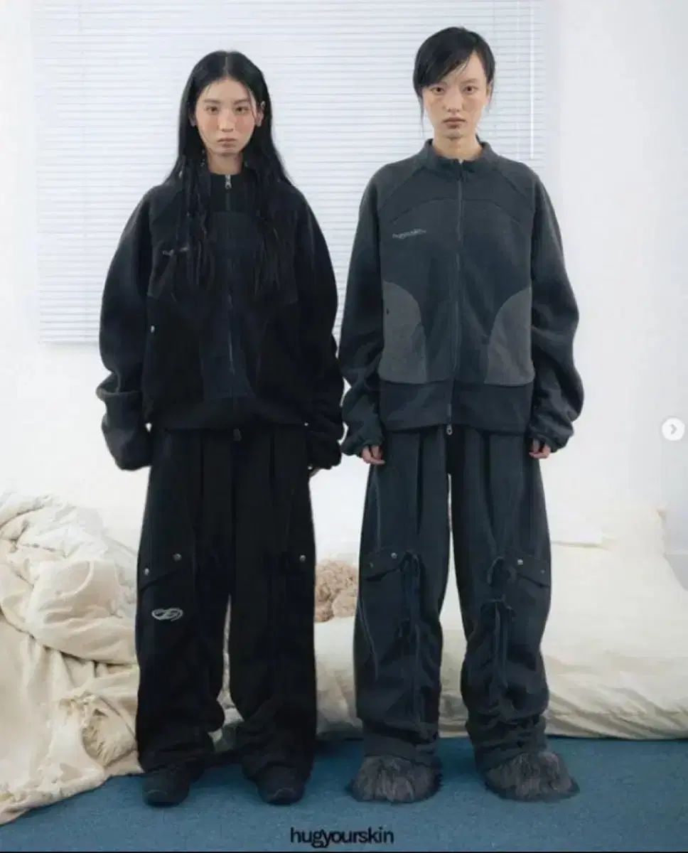 HUG YOUR SKIN ハグユアースキン フリース ジップアップ パンツ セットアップ 黒
