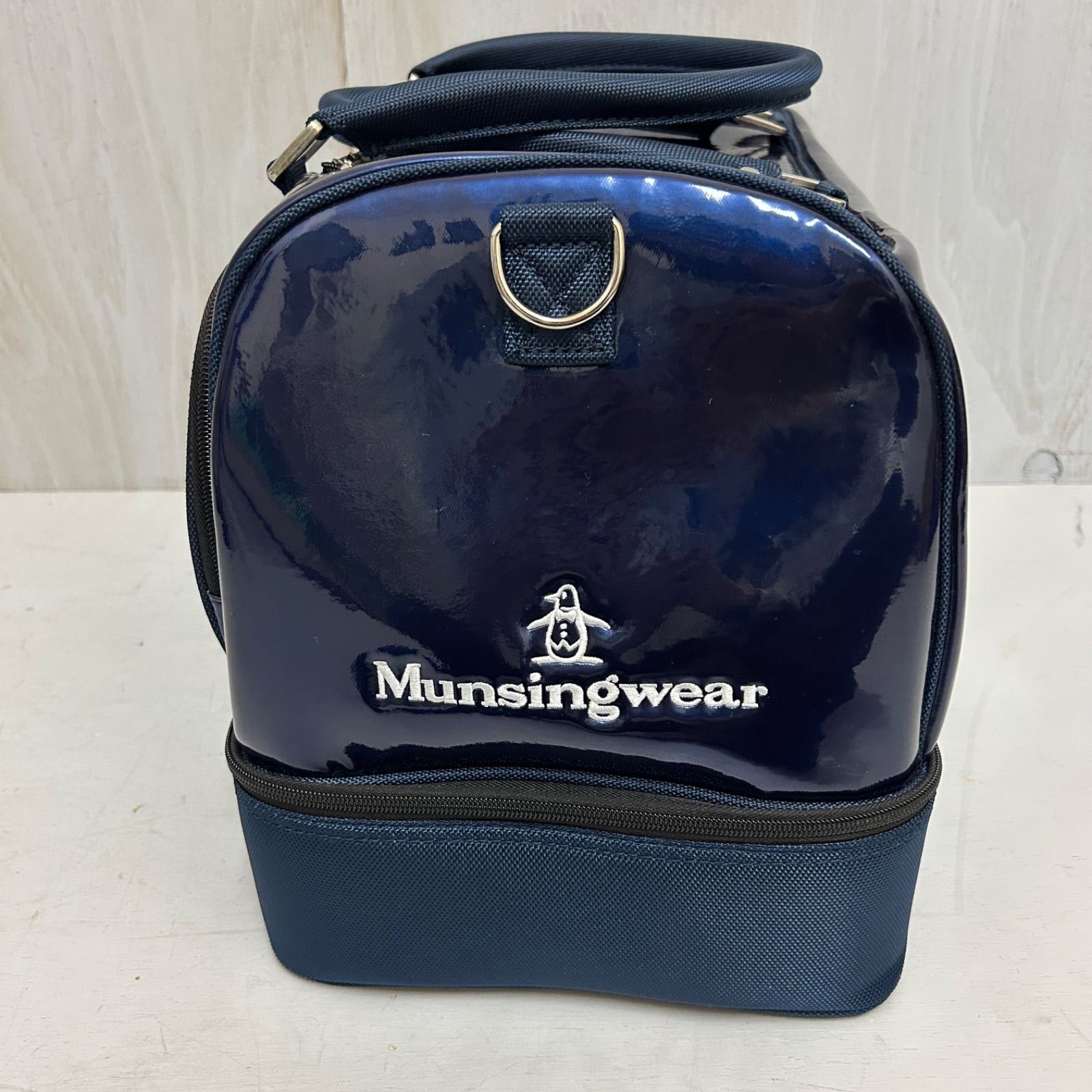 MUNSING WEAR マンシングウェア ボストンバッグ ゴルフバッグ 紺 美品 MUNSING WEAR マンシングウェア エナメル ボストンバッグ