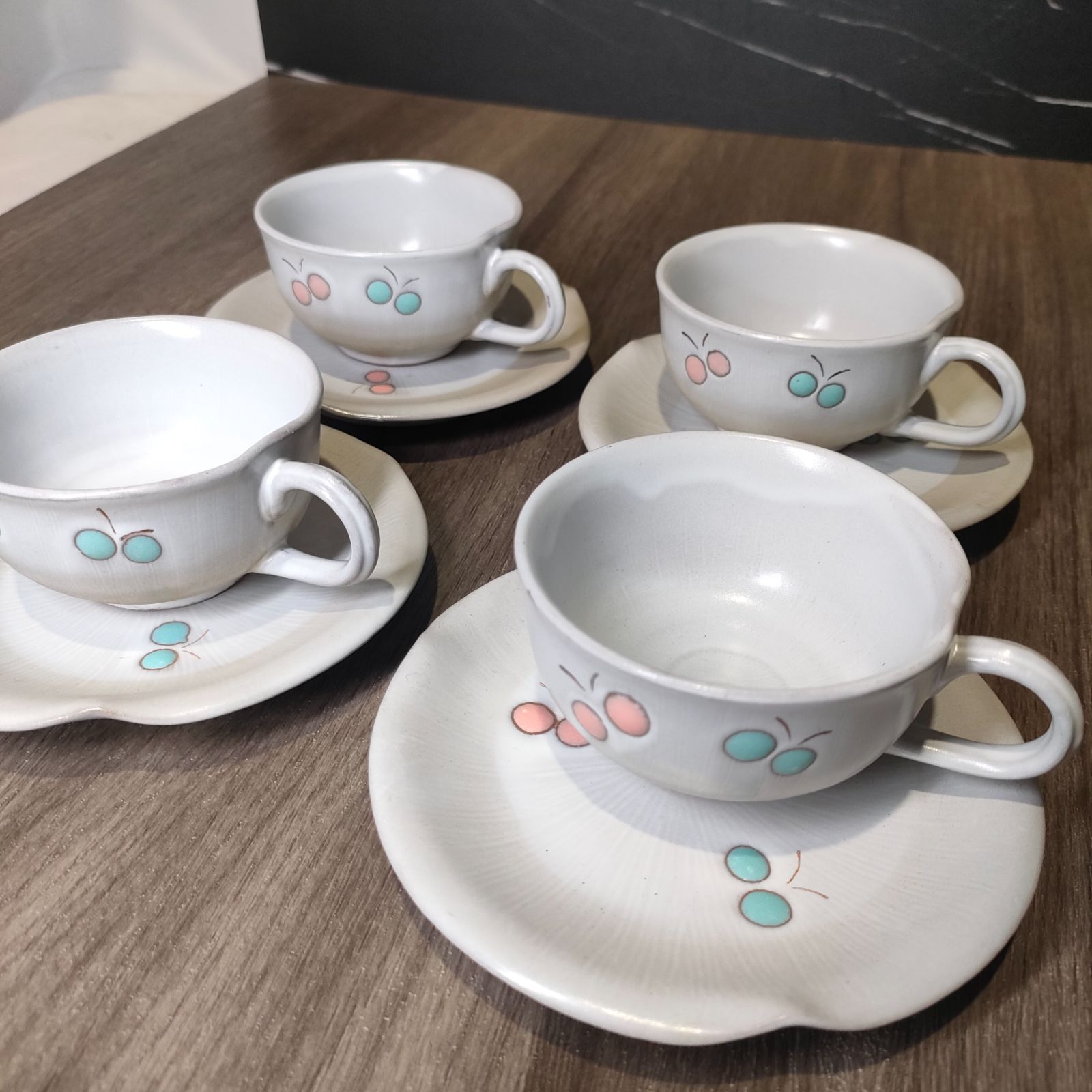 10 赤峰 蝶々 ティーカップ 4客セット コーヒーカップ ソーサー カップ 