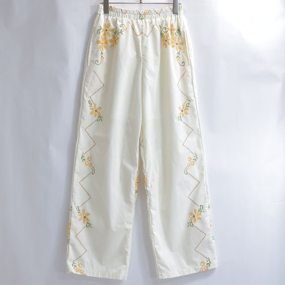 Remakeリメイク 再構築 パッチワーク&フラワー刺繍 デザイン  