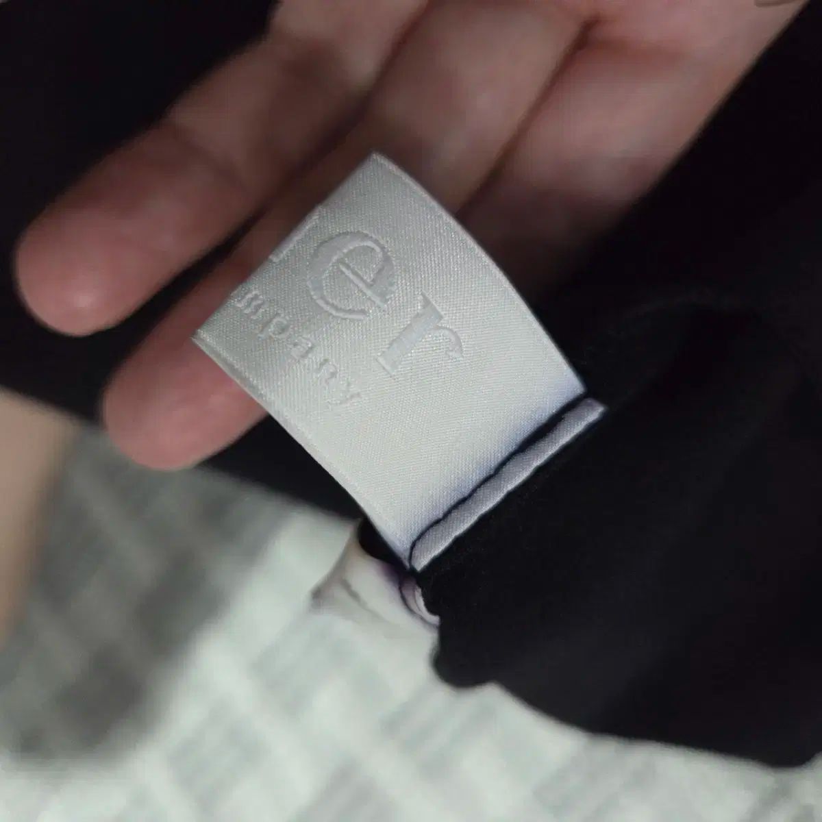 黒 アシンメトリー