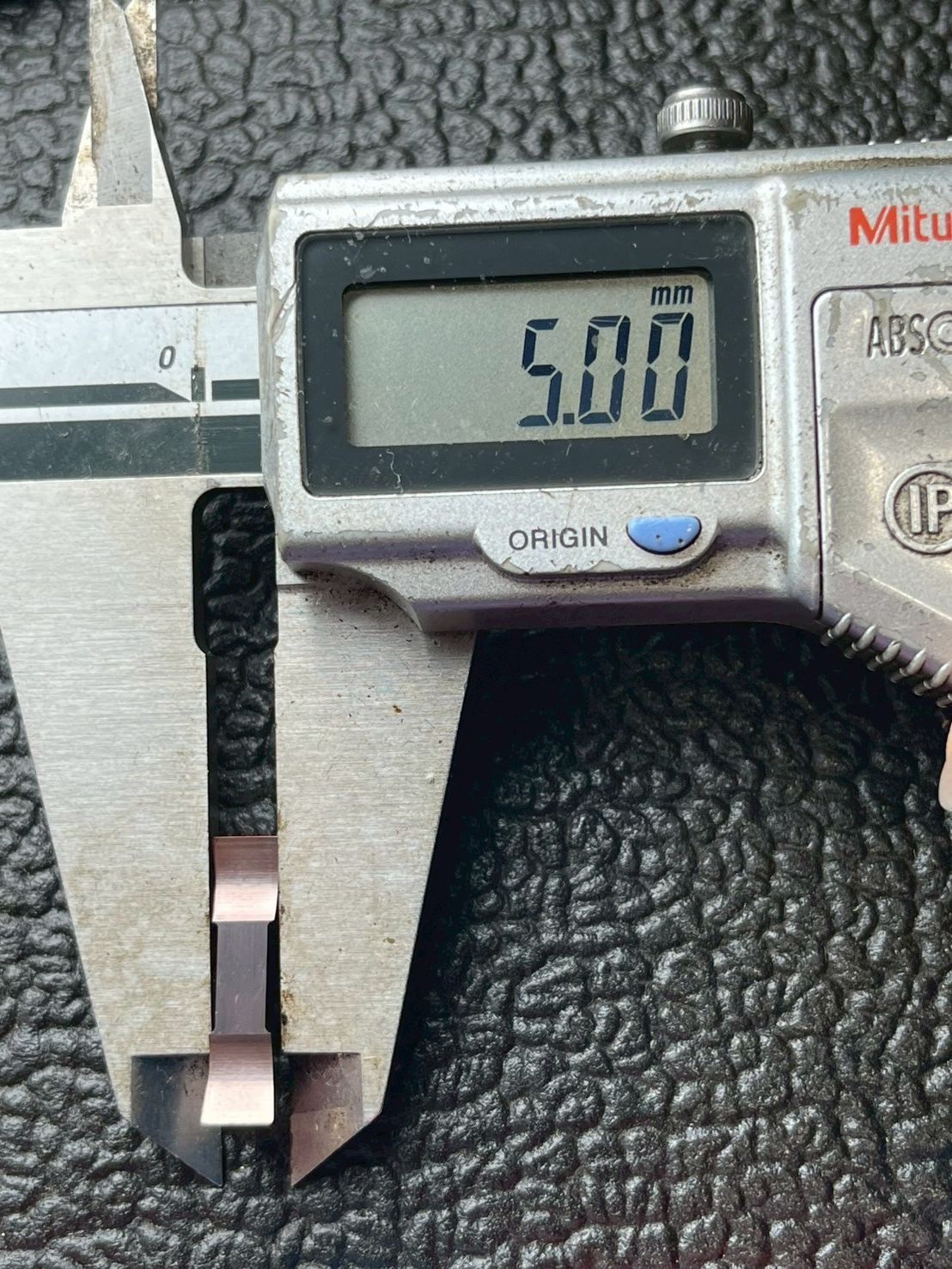 京セラ（KYOCERA）［CNGA120404S02025 PT600M］ セラミックチップ