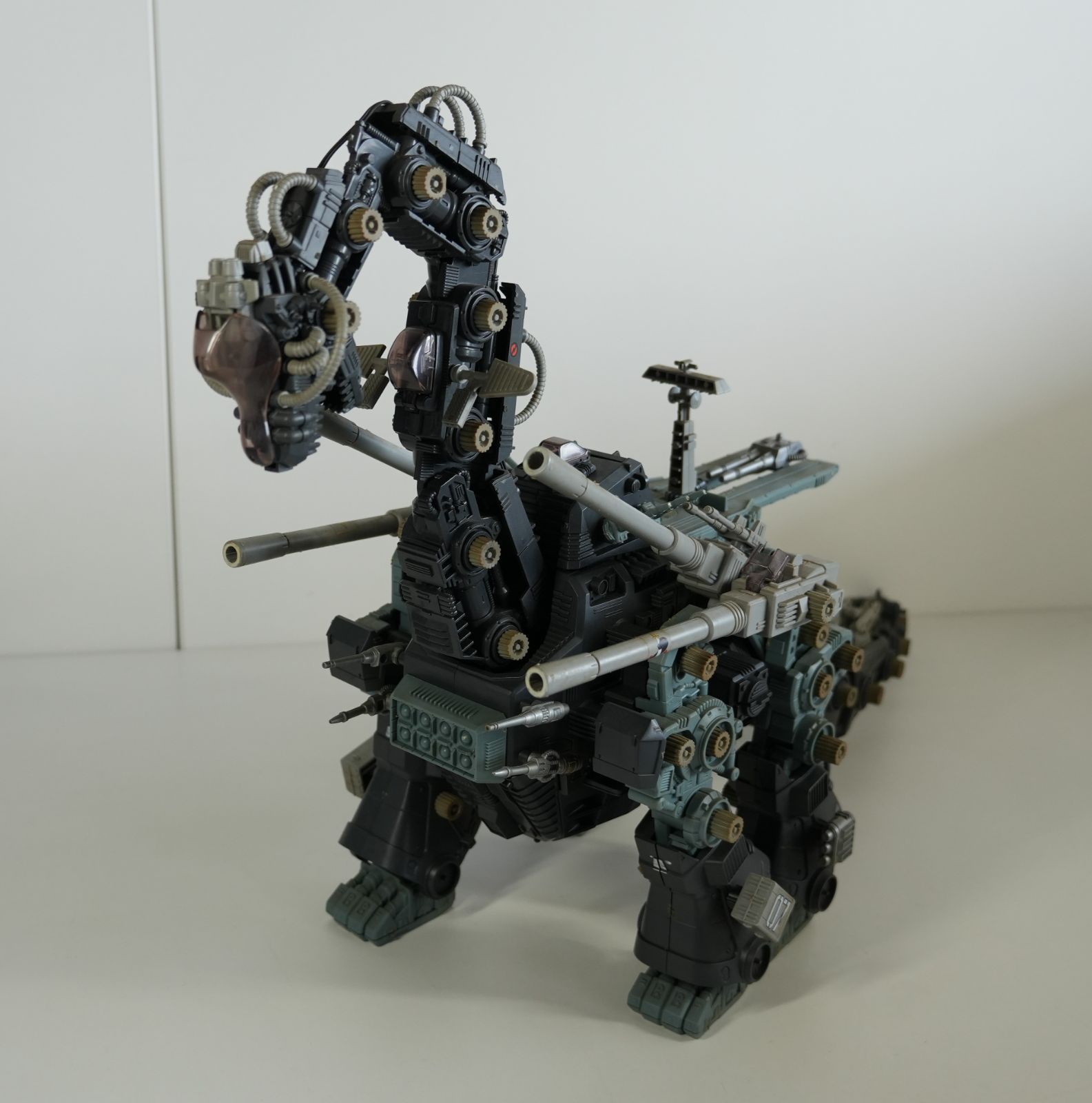 IM] ジャンク品 トミー 旧ゾイド ウルトラザウルス BOZ-005