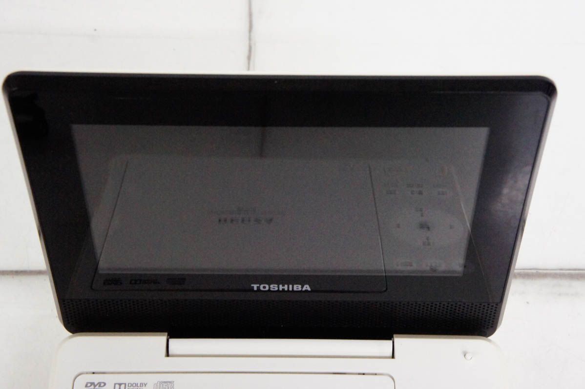 東芝 TOSHIBA REGZA SD-P710SW ポータブルDVDプレーヤー 東芝 REGZA SD