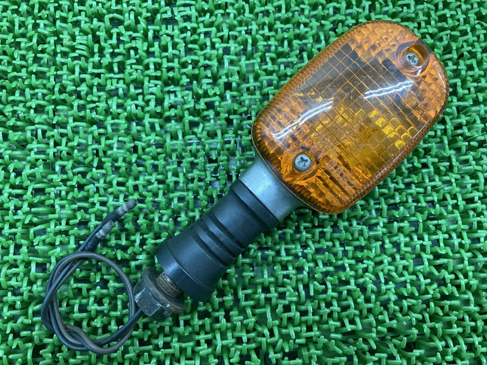 SRV250 純正ウインカー ジャンク D106○○ヤマハ SRV250 純正 ウインカー ジャンク 4-2/11