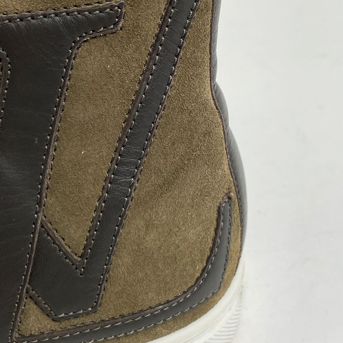 LOUIS VUITTON LVロゴ ハイカット スニーカー スエード カーキ