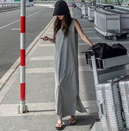 ワンピース ロングスカート フレアワンピース マキシ マキシ丈 バックカット 袖なし Vネック フレア Aライン ストレート ハイウエスト プルオーバー かわいい きれいめ シンプル カジュアル 大人 上品 おしゃれ お洒落 レトロ 大人可愛い 大人女子 こなれ感 ラフ ガーリー ワンピース ロングスカート フレアワンピース マキシ マキシ丈 バック