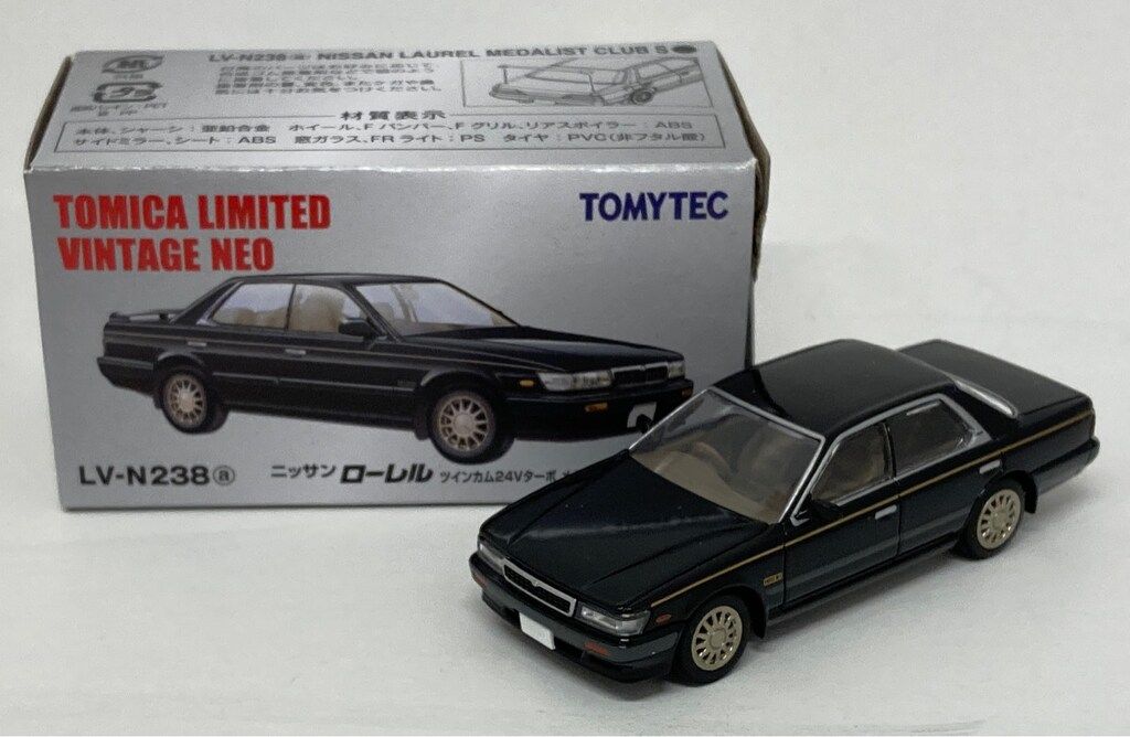 TOMICA LIMITED VINTAGE NEO ニッサン　ローレル　2台 トミーテック TOMICA LIMITED VINTAGE NEO ニッサン ローレル