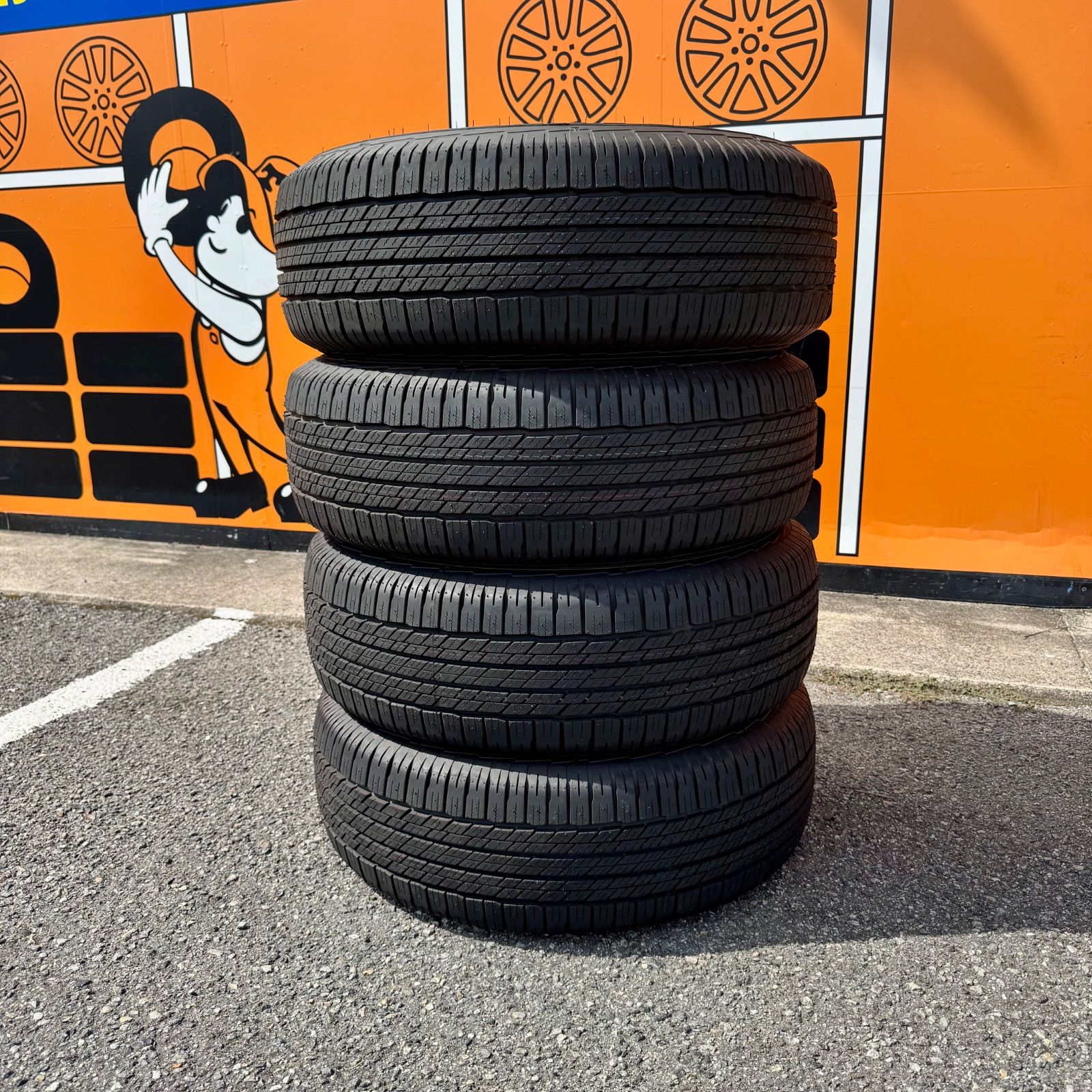 美品DUNLOP ダンロップ265/70R16 at23 タイヤ2025年製