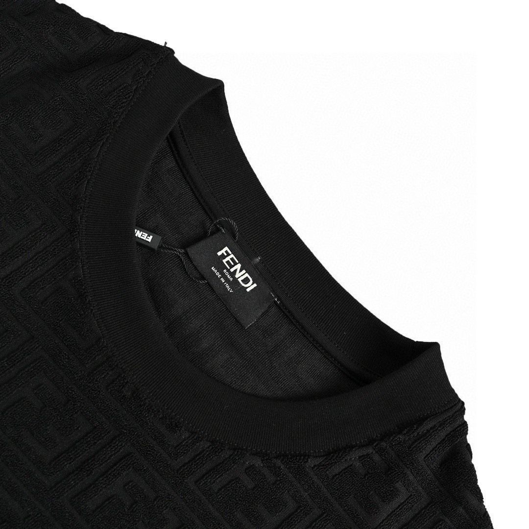 【FENDI】25SS＊ブルーペカンストライプ ファブリック Tシャツ FENDI (フェンディ) FF柄 クルーネック ニット FDFZX091APJK