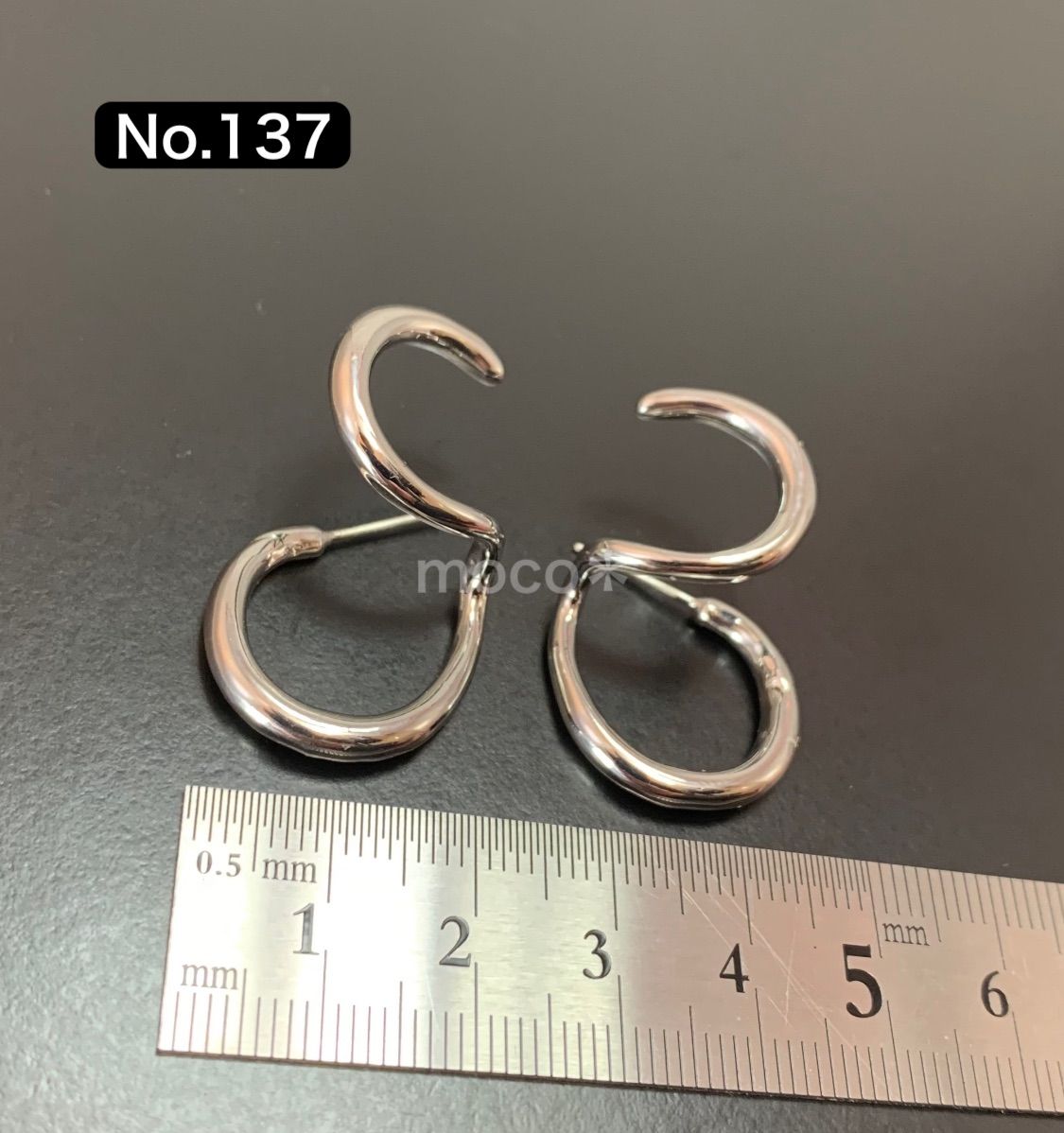 エイトラウンド ピアス シルバー 金属アレルギー対応 イヤーカフ No  