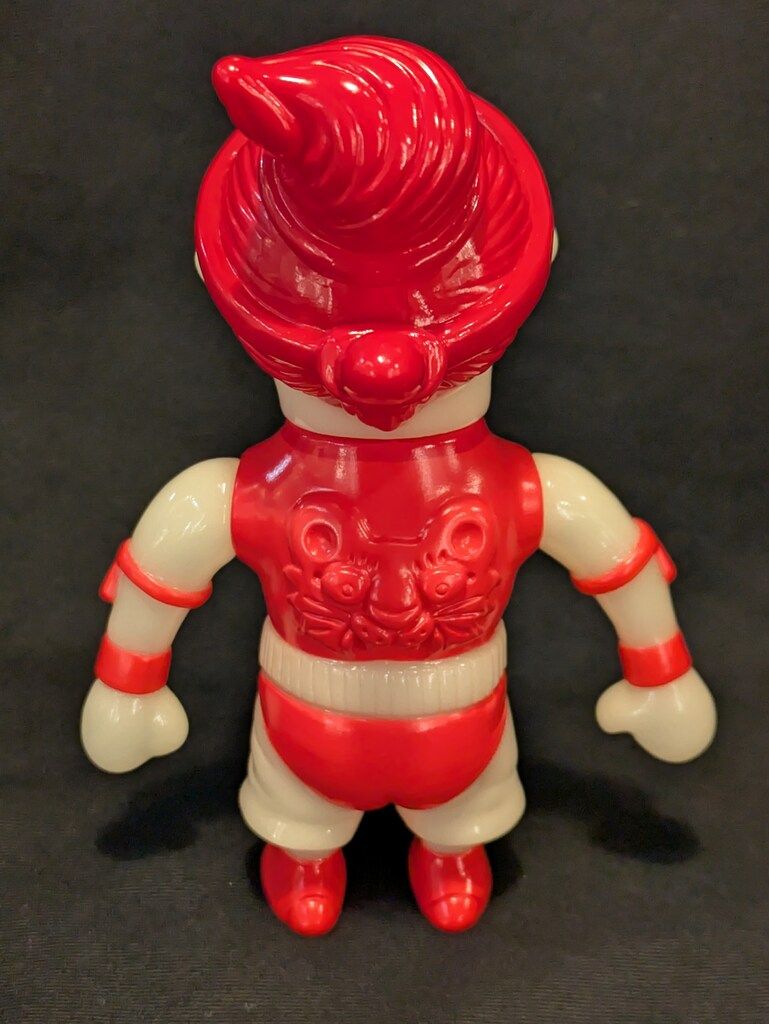 izumonster code corner muay mui 蓄光成型/赤