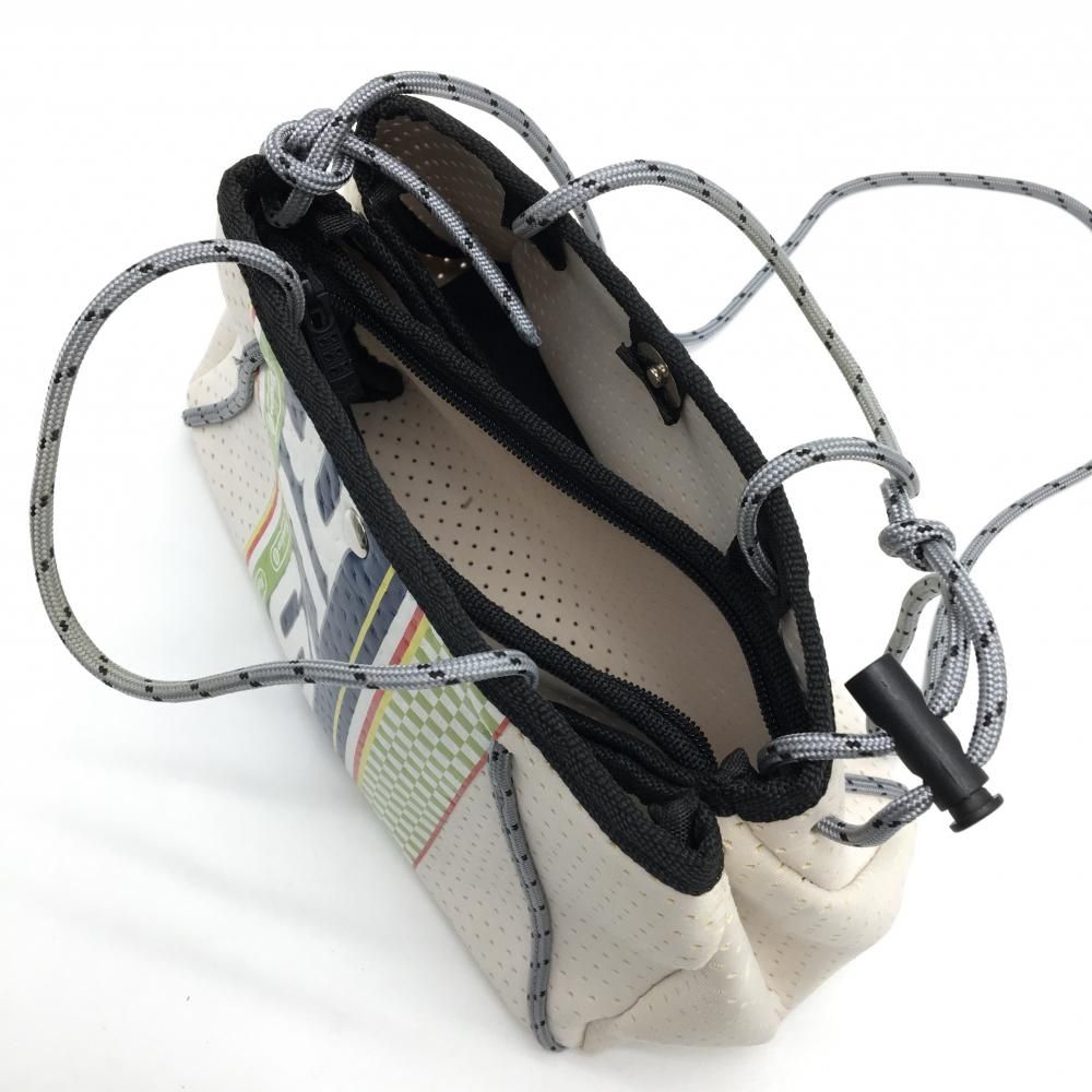 ポーチ取外し可