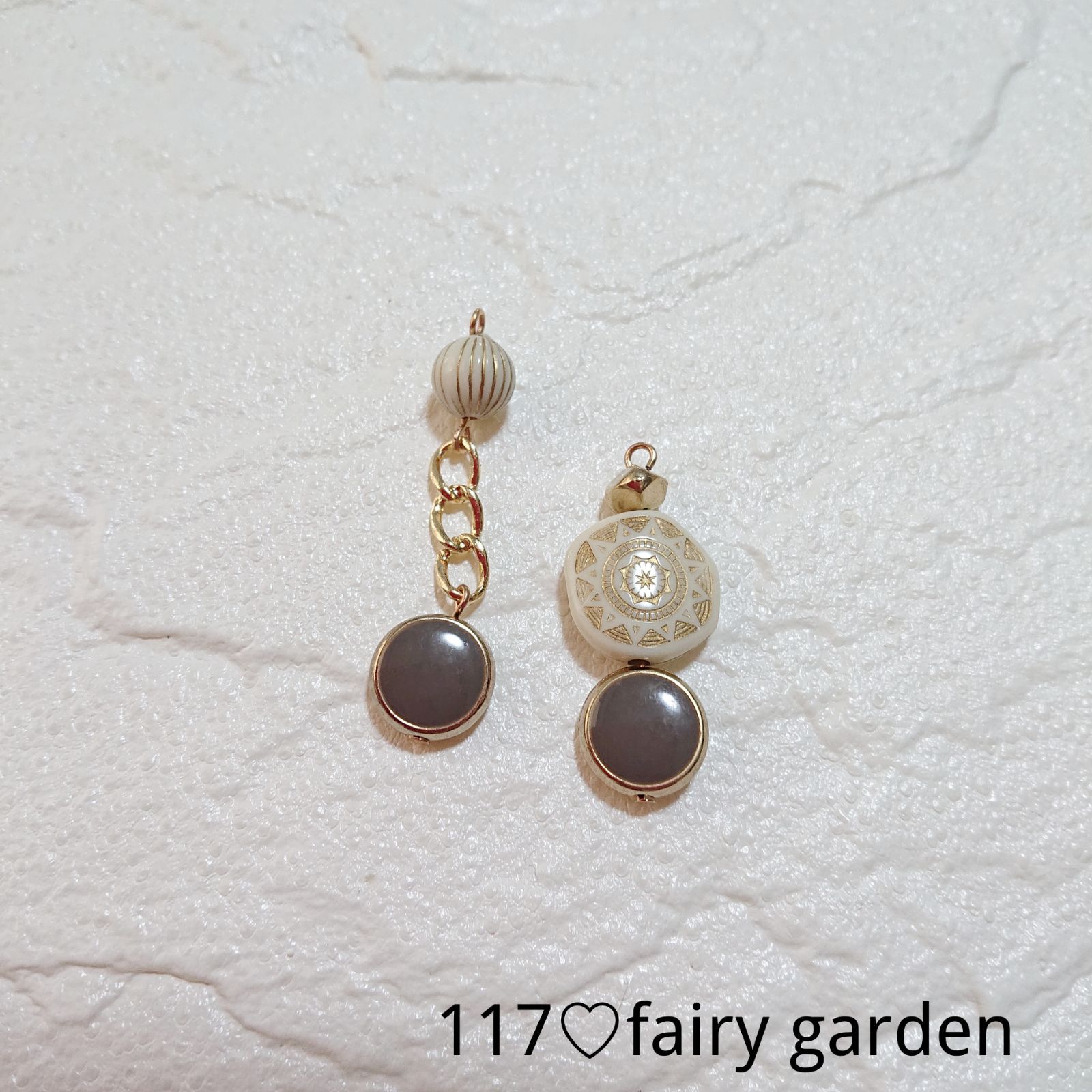 117♡アンティークアシンメトリー（4COLOR）ピアス　イヤリング