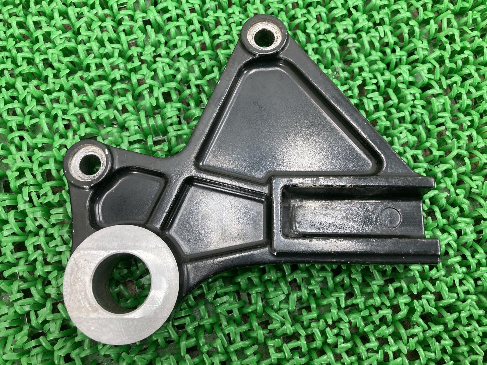 ZX-10R リアブレーキキャリパーサポート 0004 カワサキ 純正 バイク