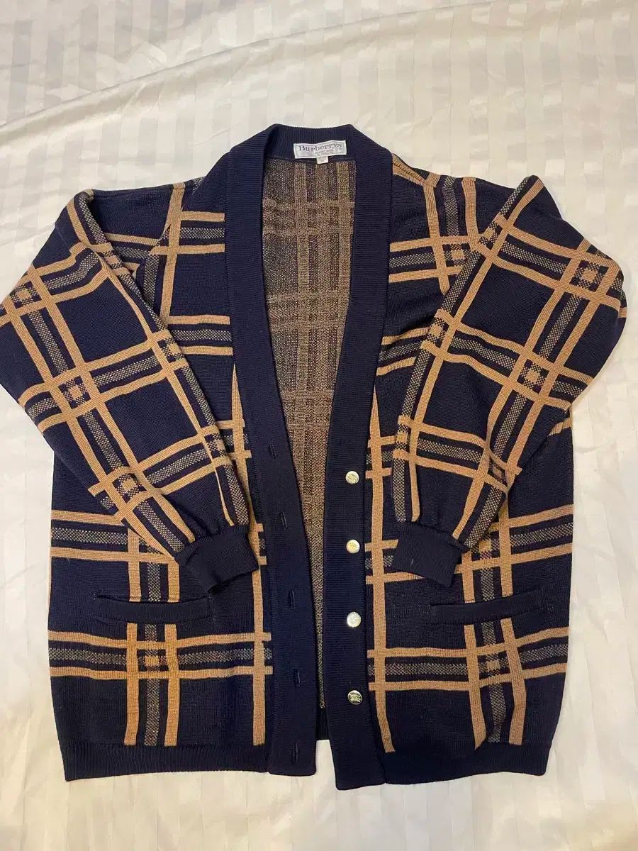 Burberry ロゴテクニカルメリノウールカーディガン