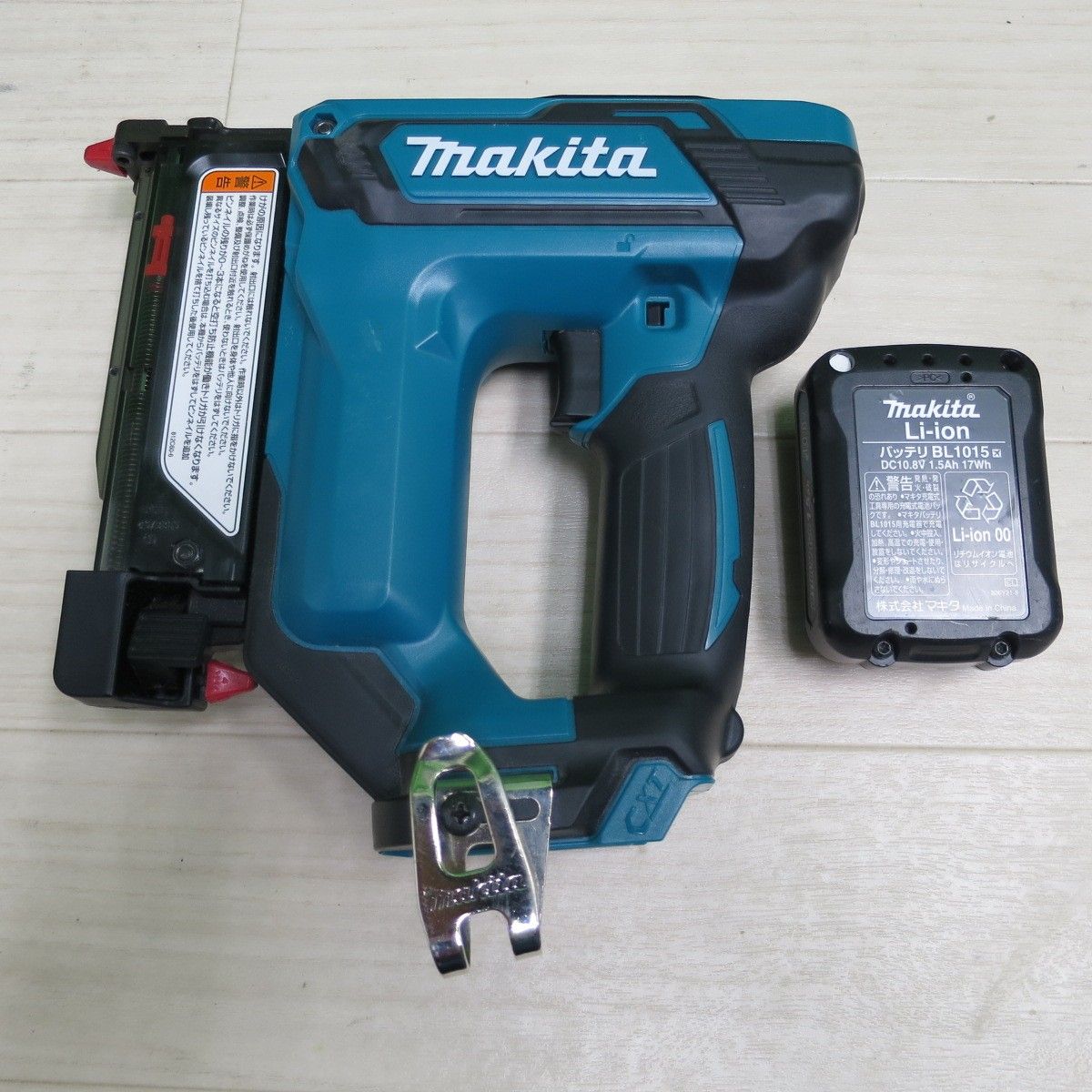 キレイ マキタ 充電式 ピン タッカ PT354D 電動 工具 タッカー 10.8V バッテリー BL1015