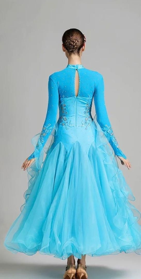 フロート付きスタンダードドレス！発表会、デモにピッタリ！ストーン付きで華やか 新品未使用 新作 フロート付きスタンダードドレス！発表会、デモに