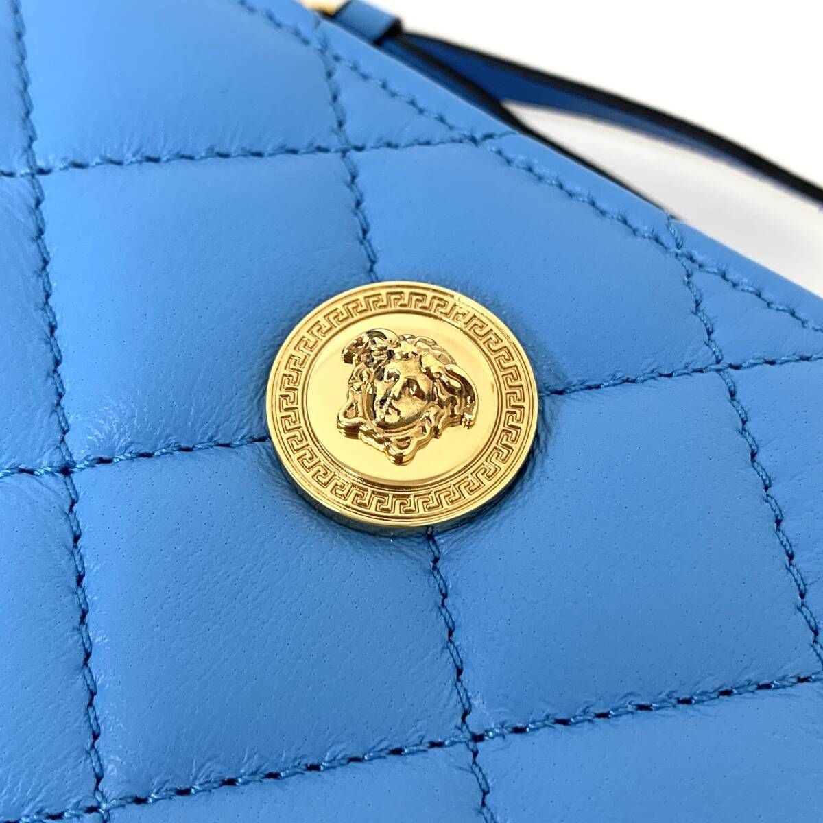 A0407 美品！ 格安！ VERSACE ヴェルサーチ メデューサ キルティング