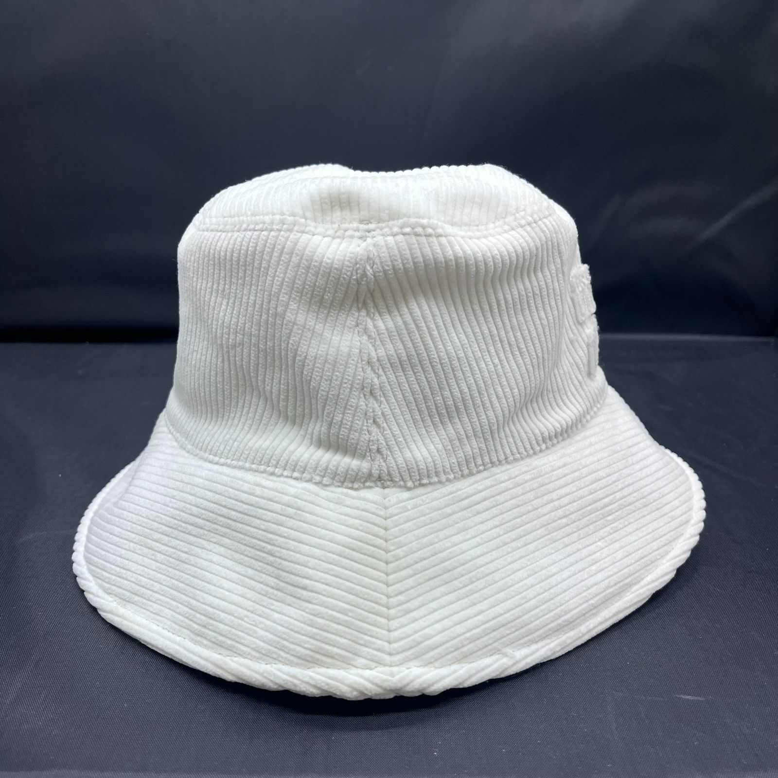 ミュウミュウ ロゴ ハット コーデュロイ ホワイト D25070212