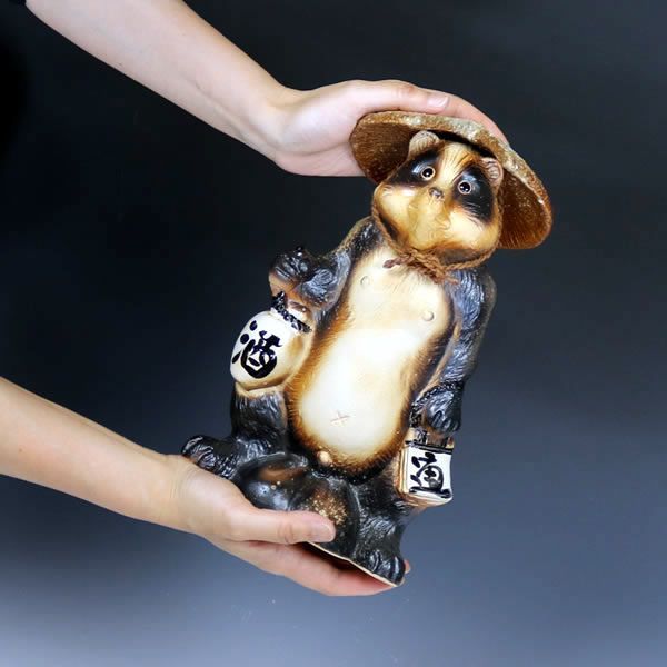 たぬき　狸　タヌキ　置物 47c535fdb8d76f85e9c8bb80124365