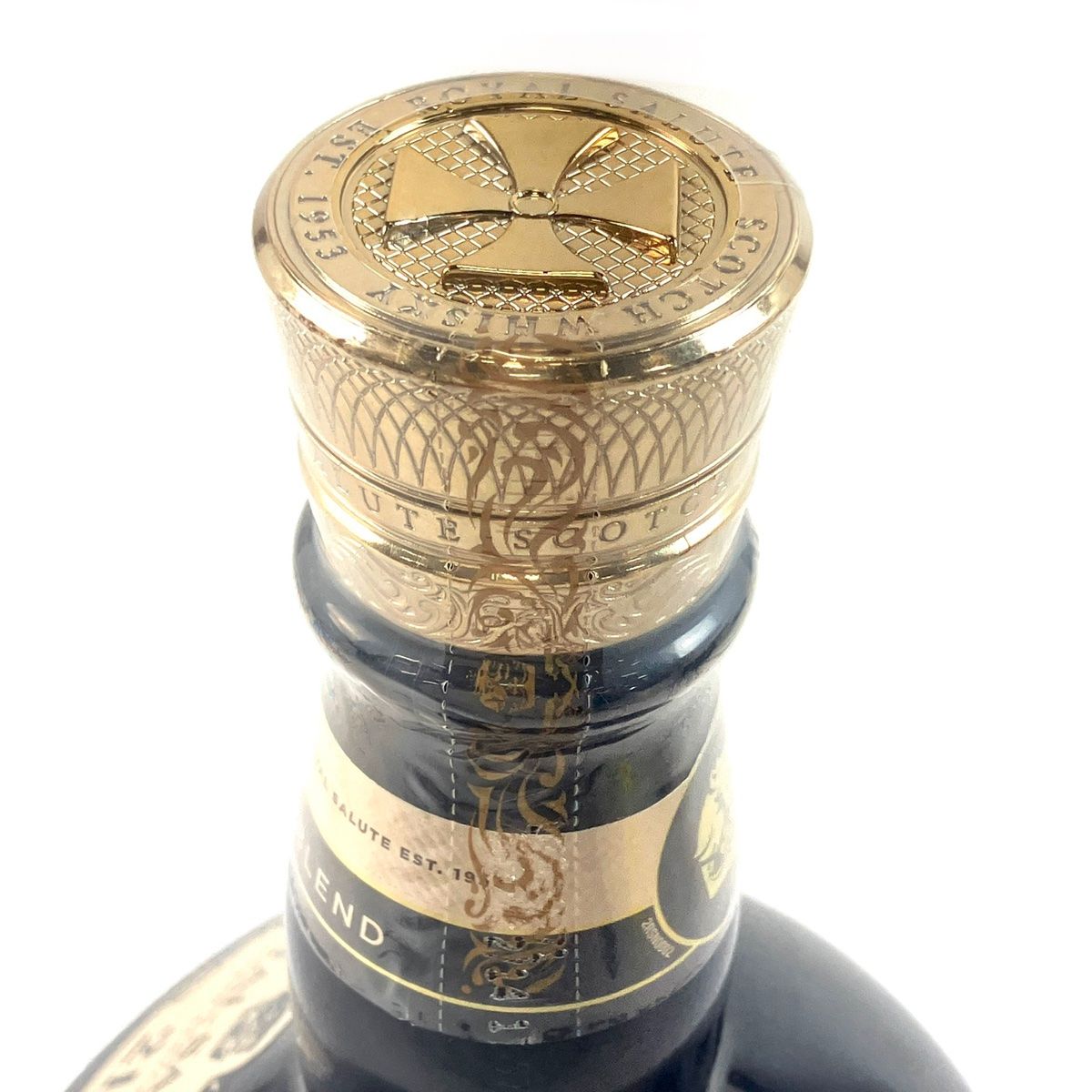 ロイヤルサルート21年 青陶器 700ml ｜シーバスブラザーズ - メルカリ