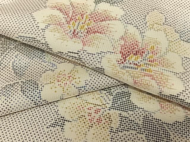 平和屋着物○本場大島紬 白大島 9マルキ 総絣 草花文 正絹 逸品  