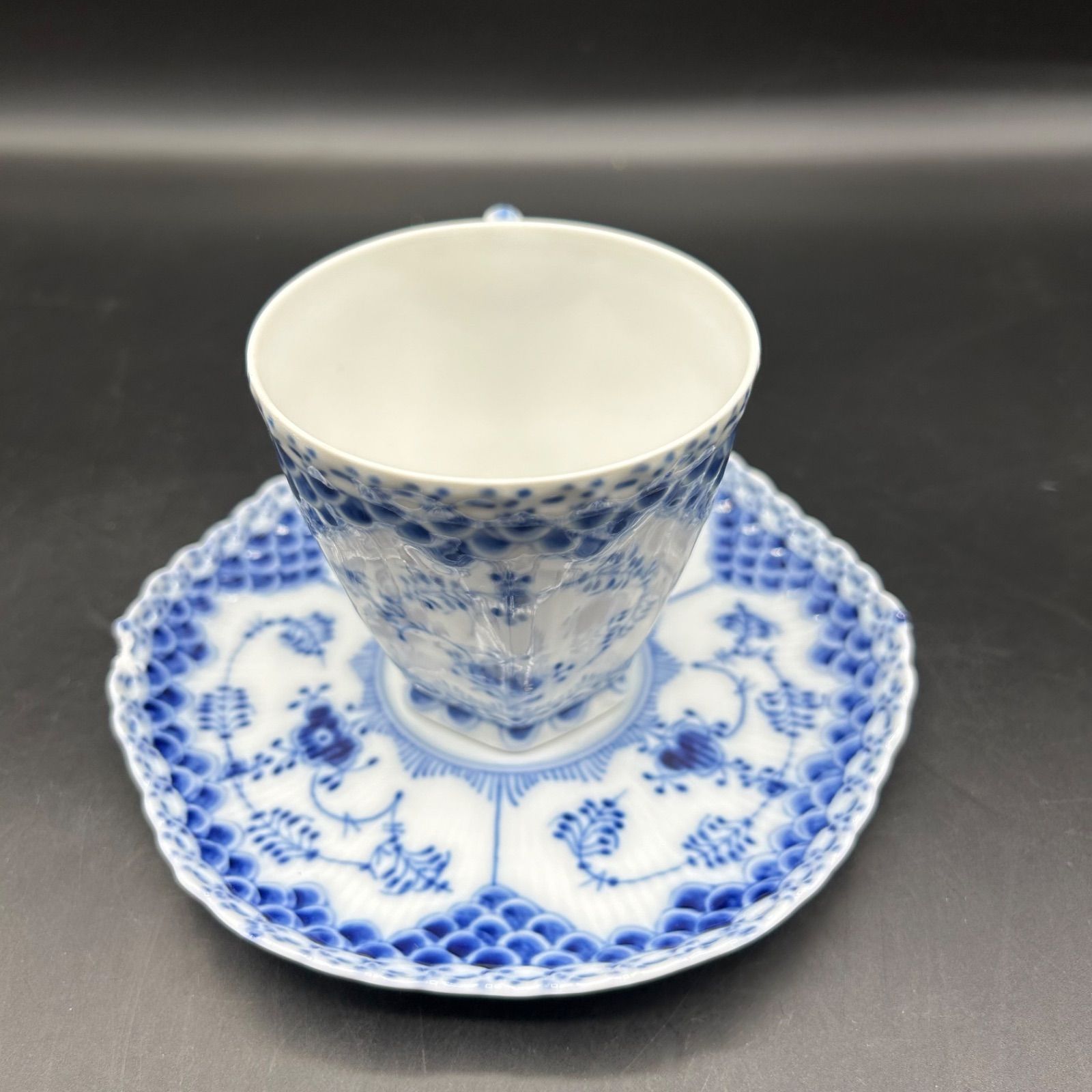 未使用美品1級品顔付きロイヤルコペンハーゲンブルーフルレースカップ  