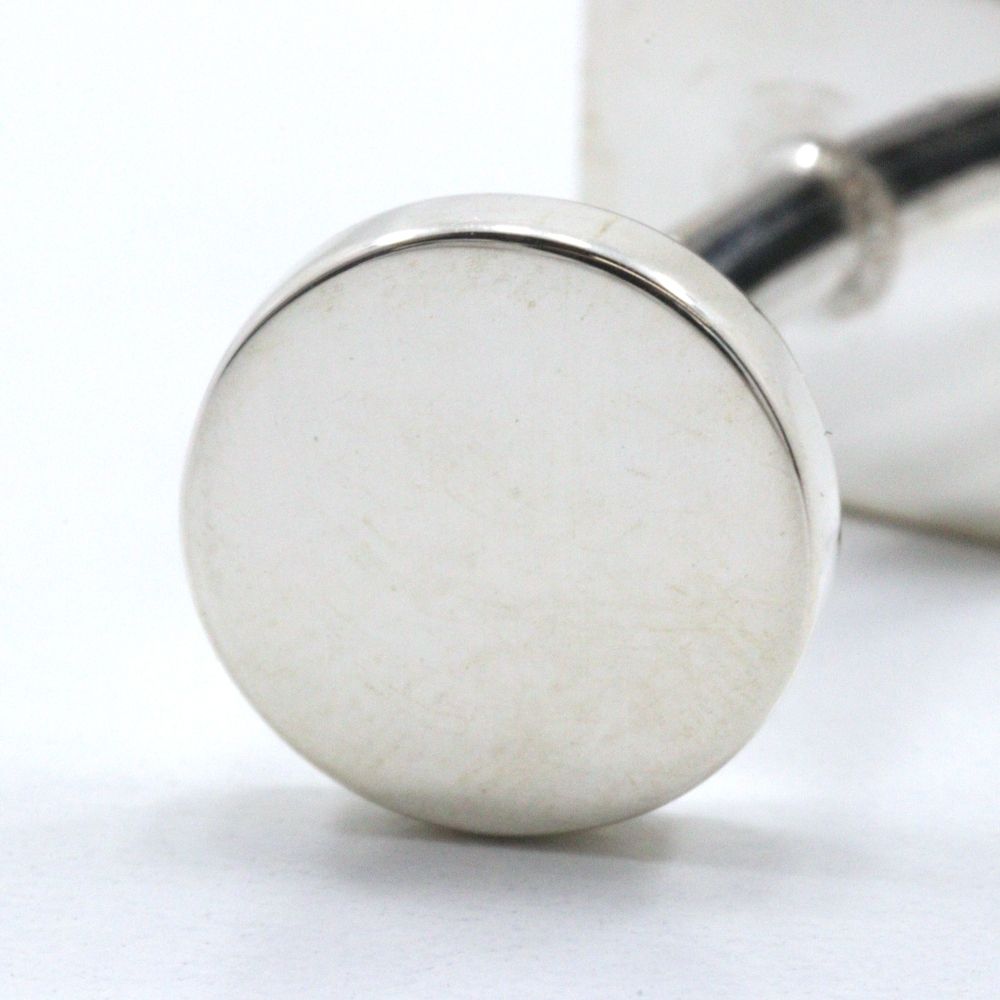 GUCCI】グッチ スクエアロゴ シルバー925 メンズ カフス - メルカリ