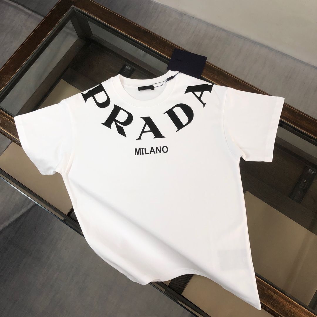 新品 PRADA プラダ 24SS新作 襟の文字ロゴ 半袖Tシャツ ホワイト 男女兼用