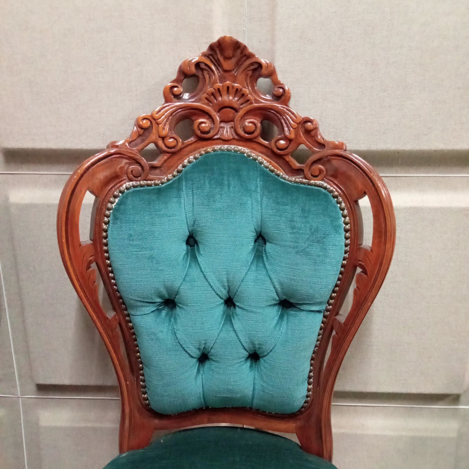 アンティーク調 猫脚チェアロココ調 彫刻 鋲 椅子