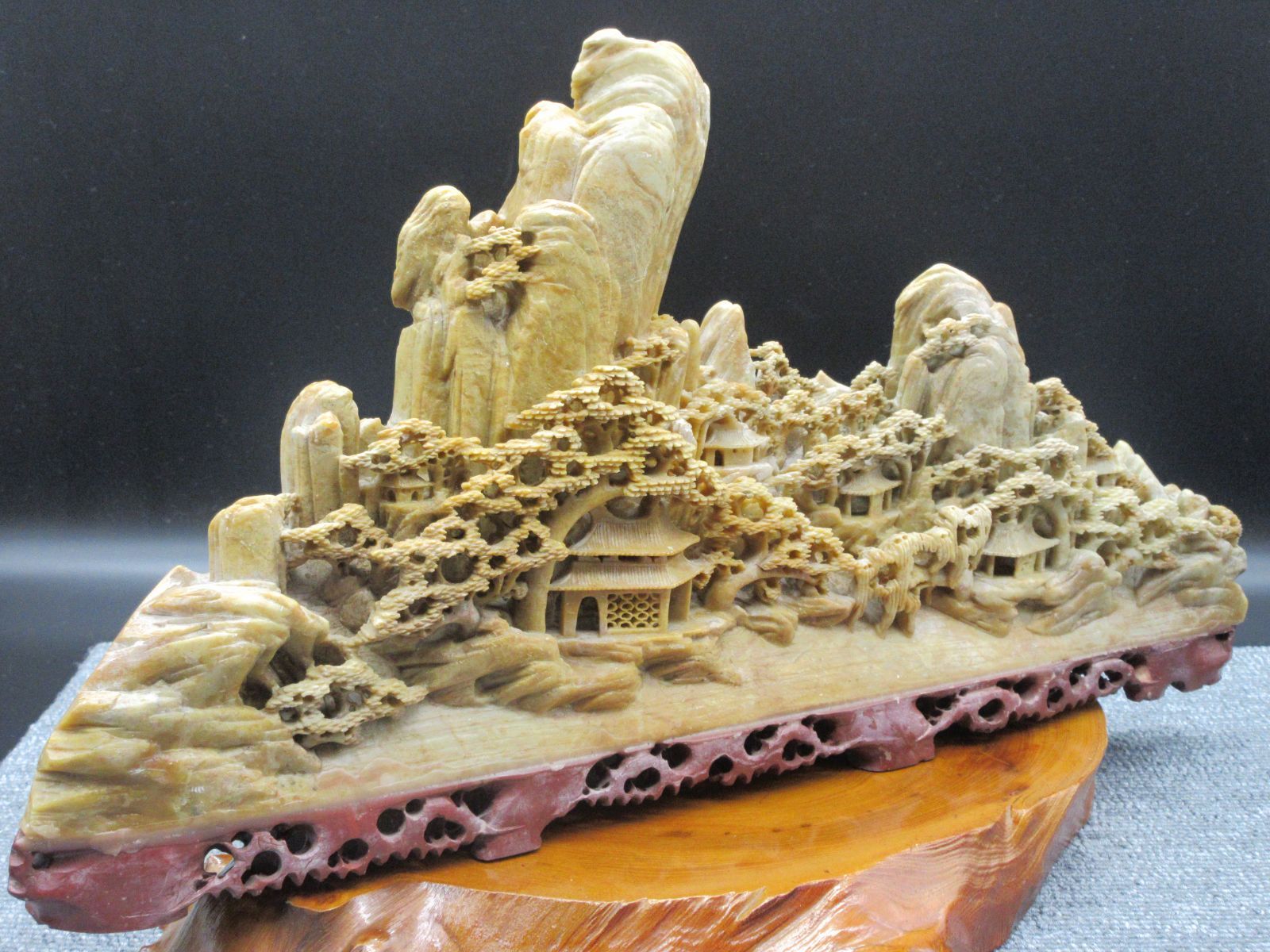 大雅堂2735　唐物中国　狼鰭魚　魚化石　元箱付　化石標本　縁起物　中国美術　中国美術収集家蔵うぶ出し