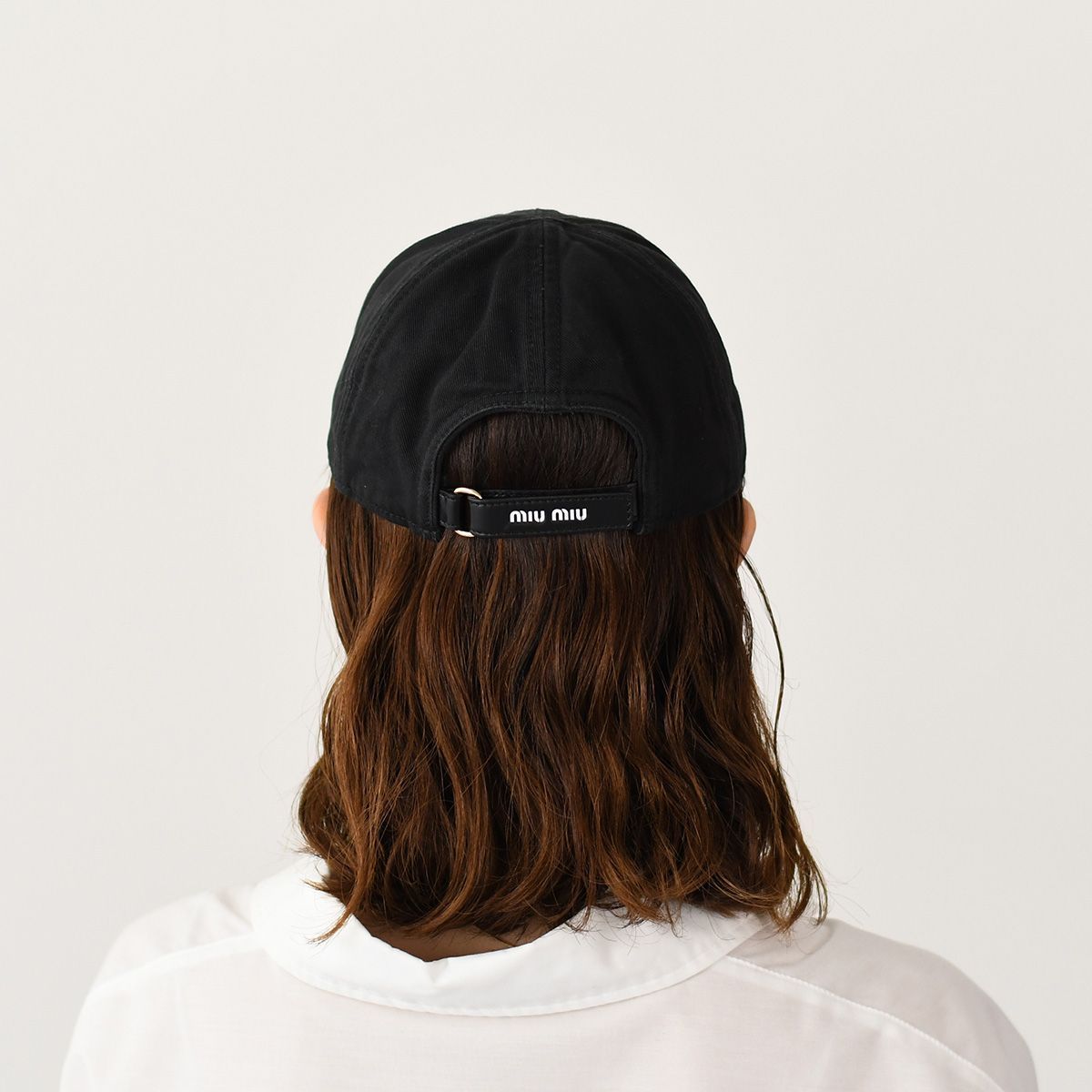 miumiu ドリル ベースボールキャップ　ブラック Amazon | [ミュウミュウ] 帽子 ドリル ベースボールキャップ ブラック