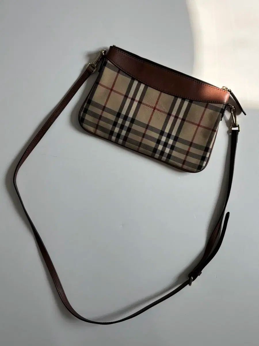 バーバリー ペイトン