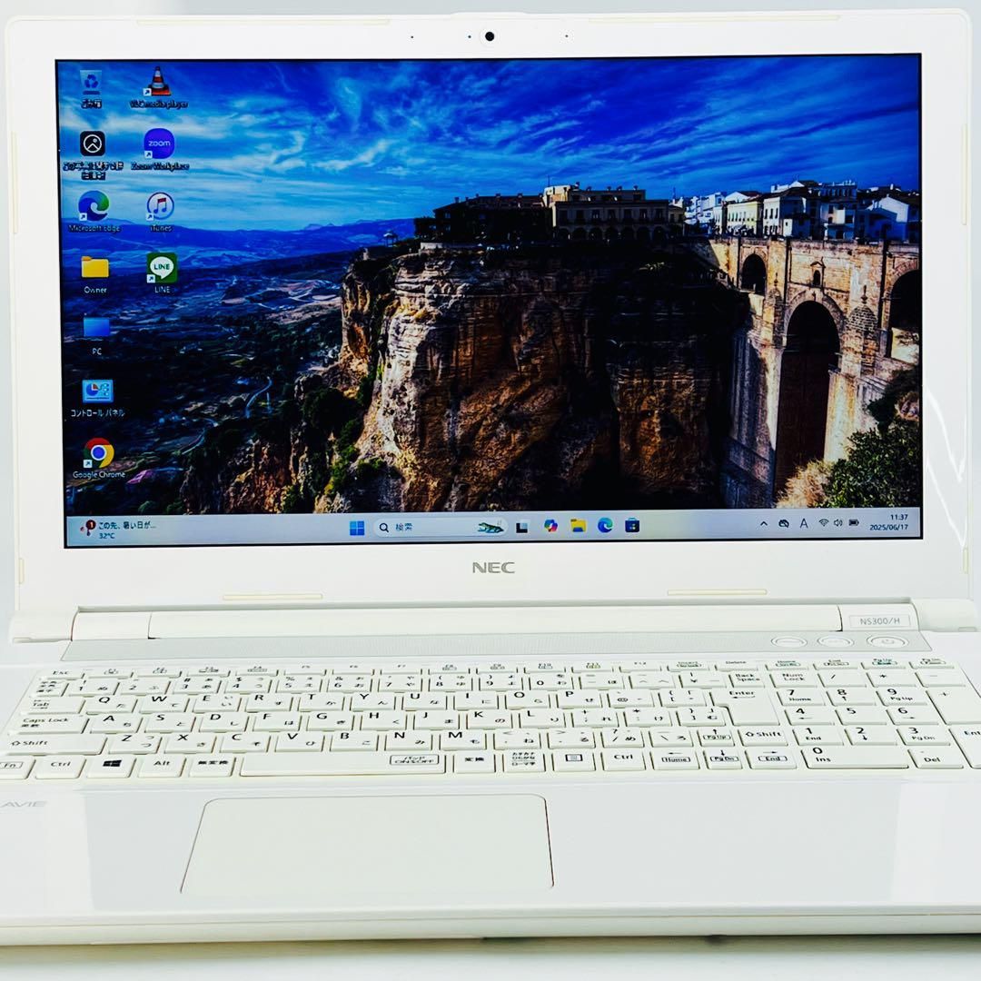 2017年 8月製　NEC LAVIE NS300/HAW 2017年 8月製 NEC LAVIE NS300/HAW NEC LAVIE Note Standard