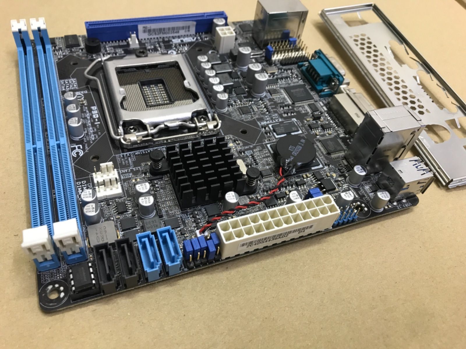 ASUS TeK サーバー用マザーボード Intel C222/LGA1150/DDR3メモリ対応