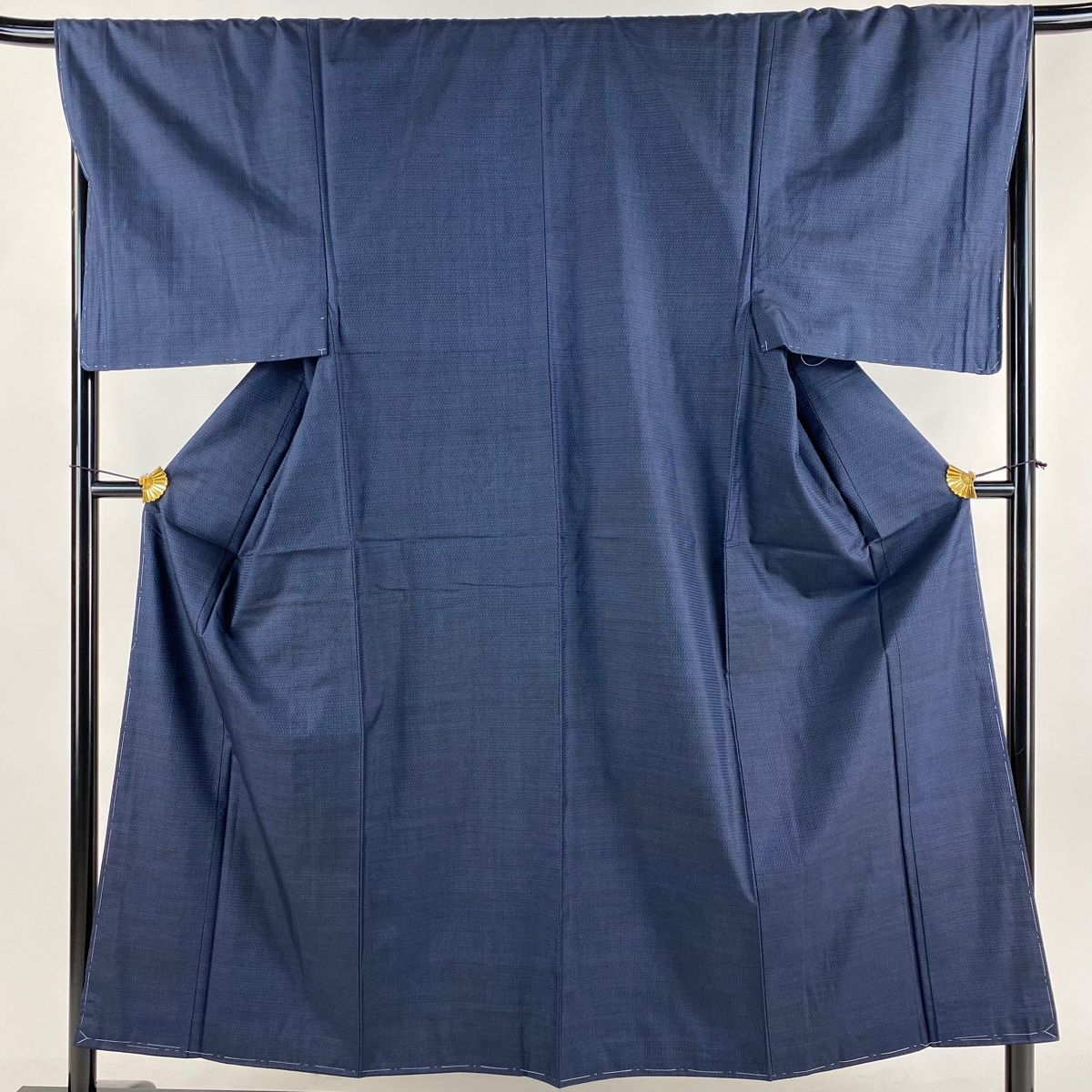 男着物 身丈152cm 裄丈68cm L 袷 アンサンブル 大島紬地 証紙 亀甲絣 紺色 正絹 名品