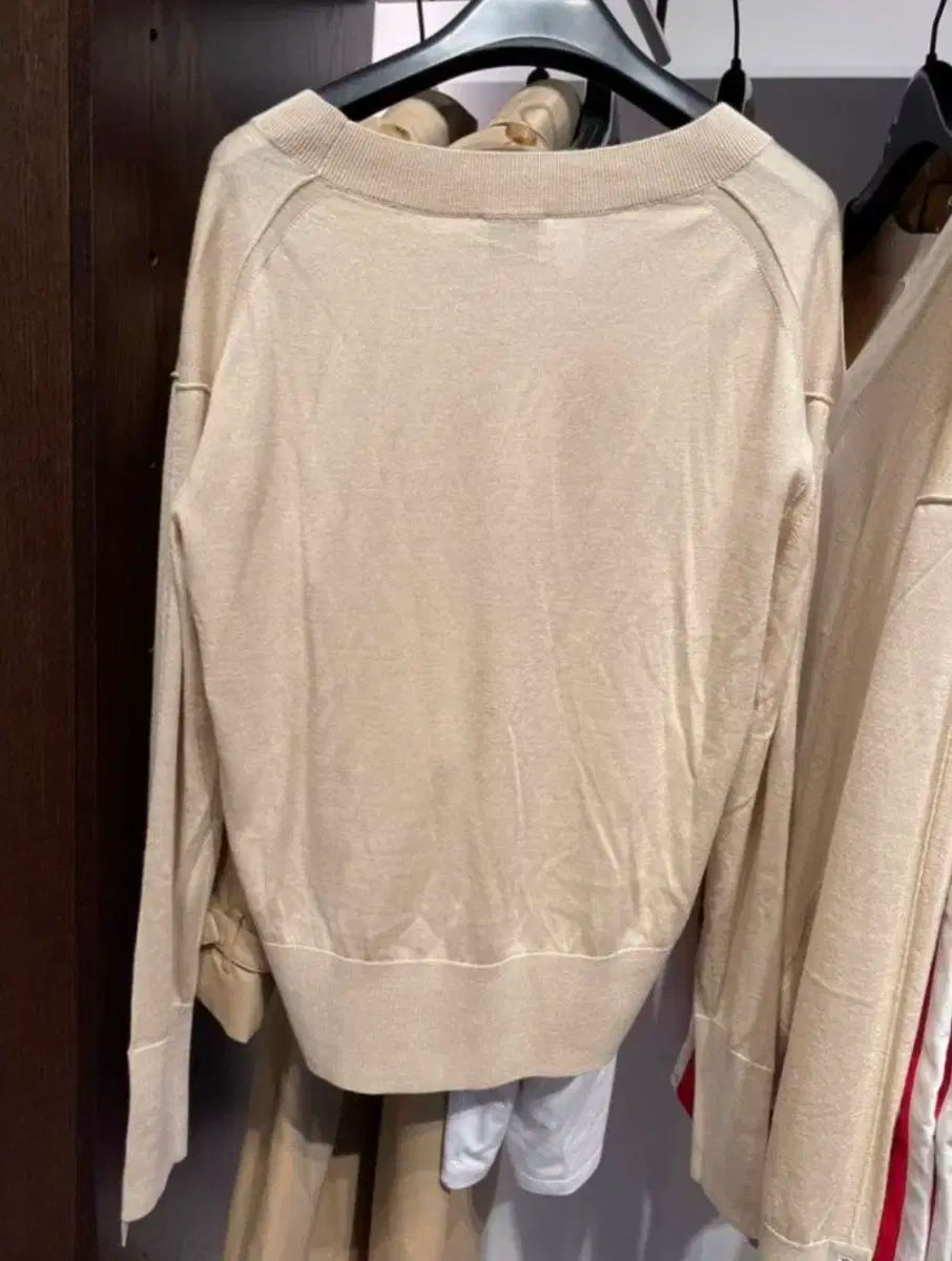 バーバリー ニットセーター ビックホースロゴプリント 黒 袖ロール