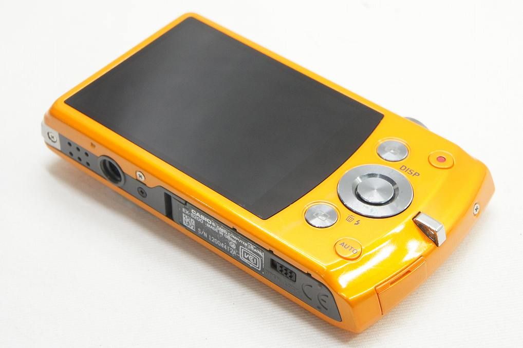 コンパクトデジタルカメラ