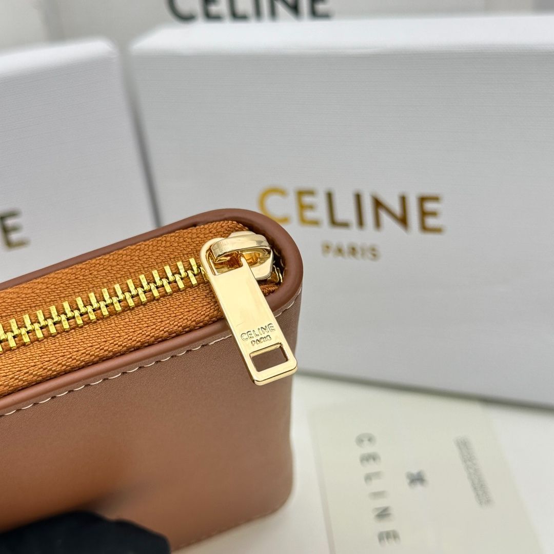 CELINE セリーヌ・トリオンフ・コインケース・財布 ブラウン - メルカリ