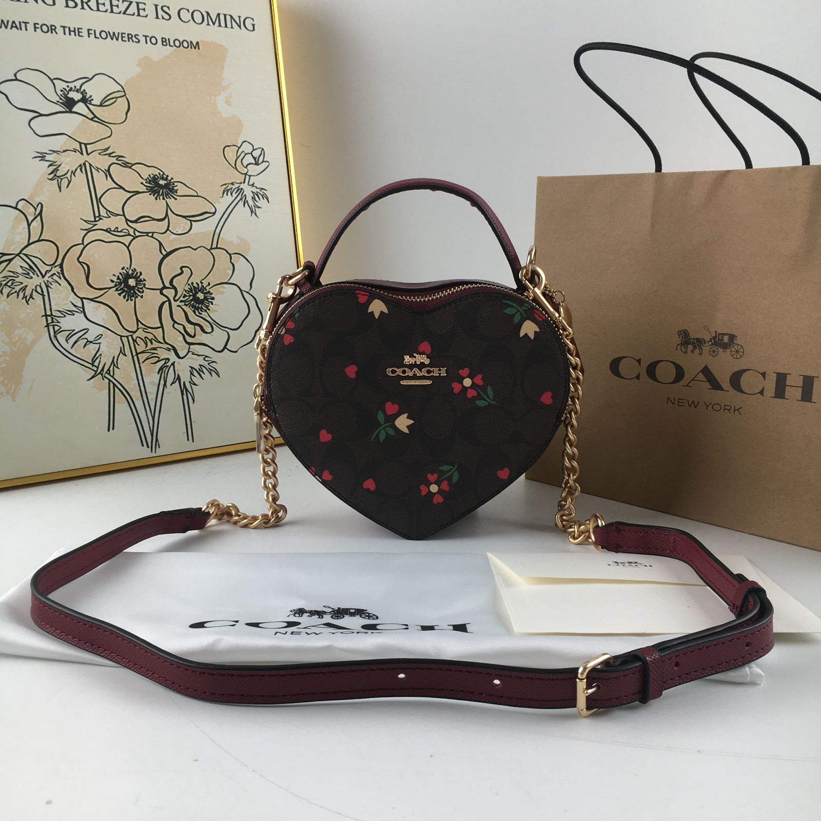 Coach コーチ ハートクロスボディ ショルダーバッグ - メルカリ