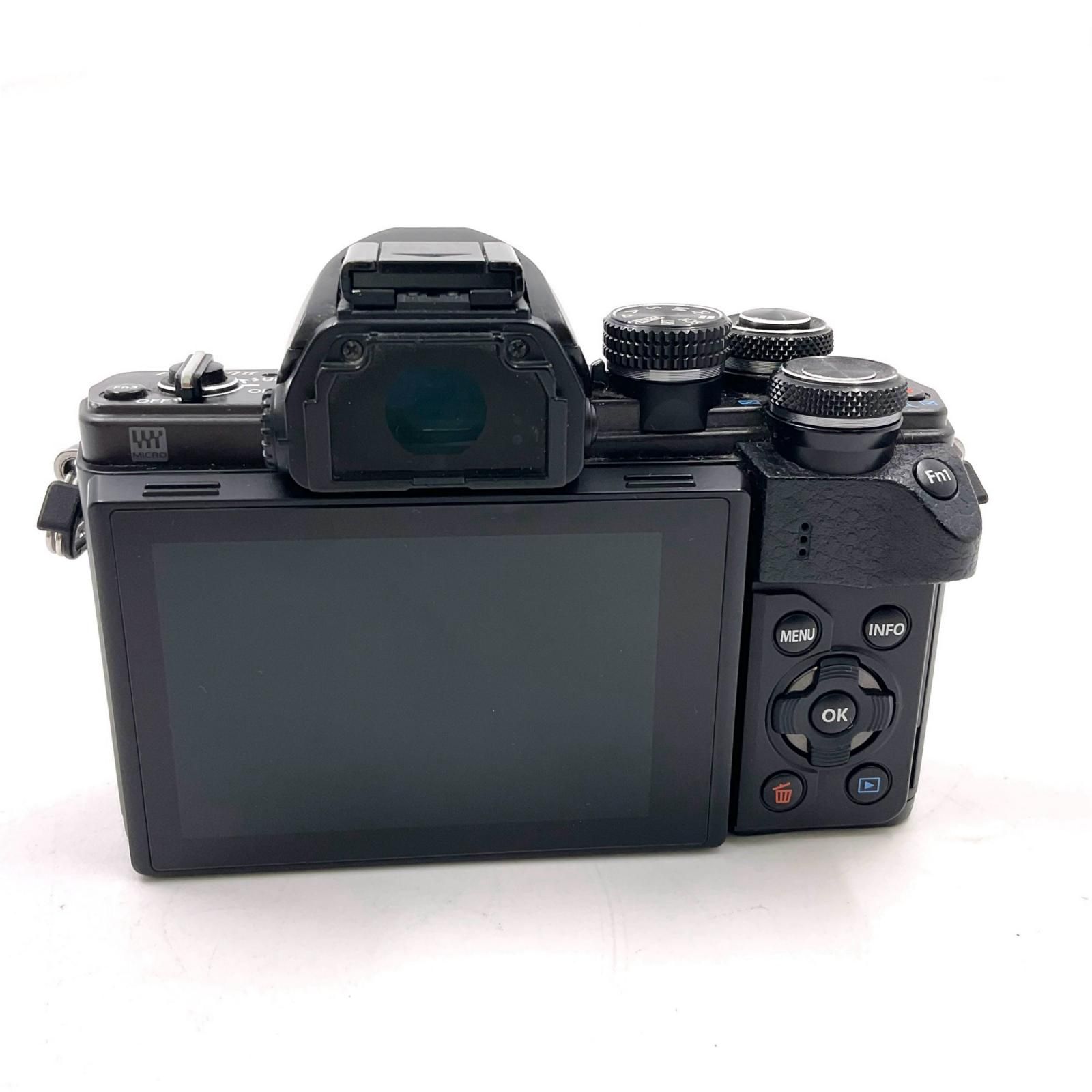 デジタル一眼 OM-D