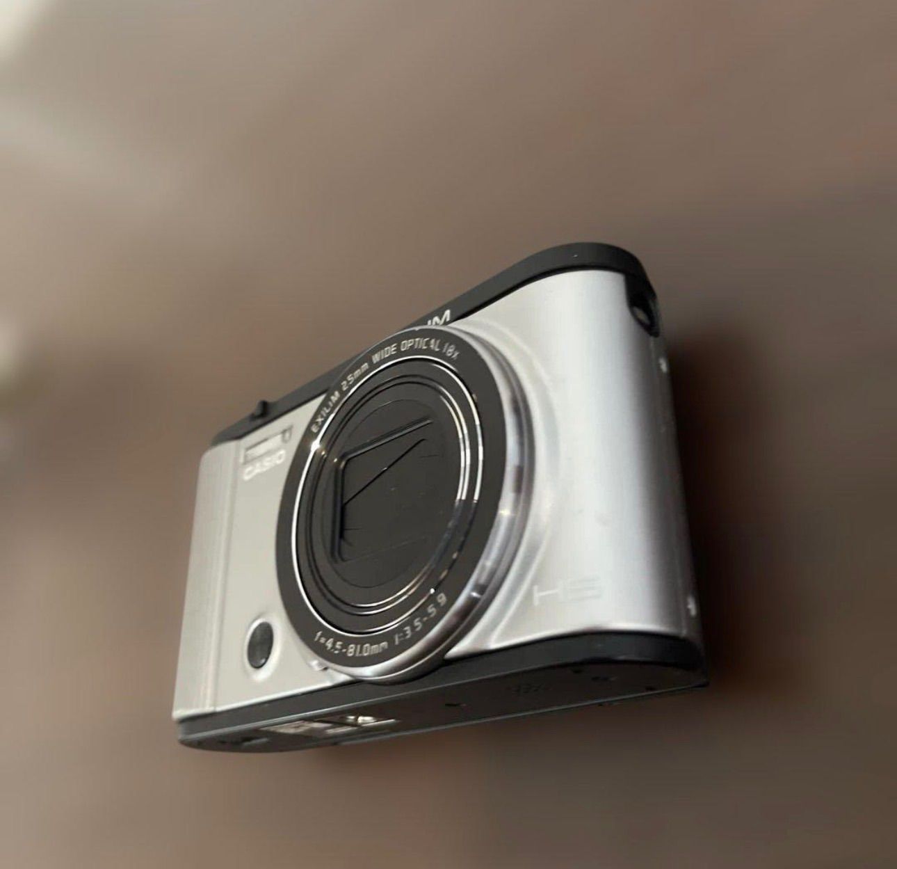 4686 CASIO Exilim ZR1600 シルバー デジカメ EX-ZR1600 | HIGH SPEED