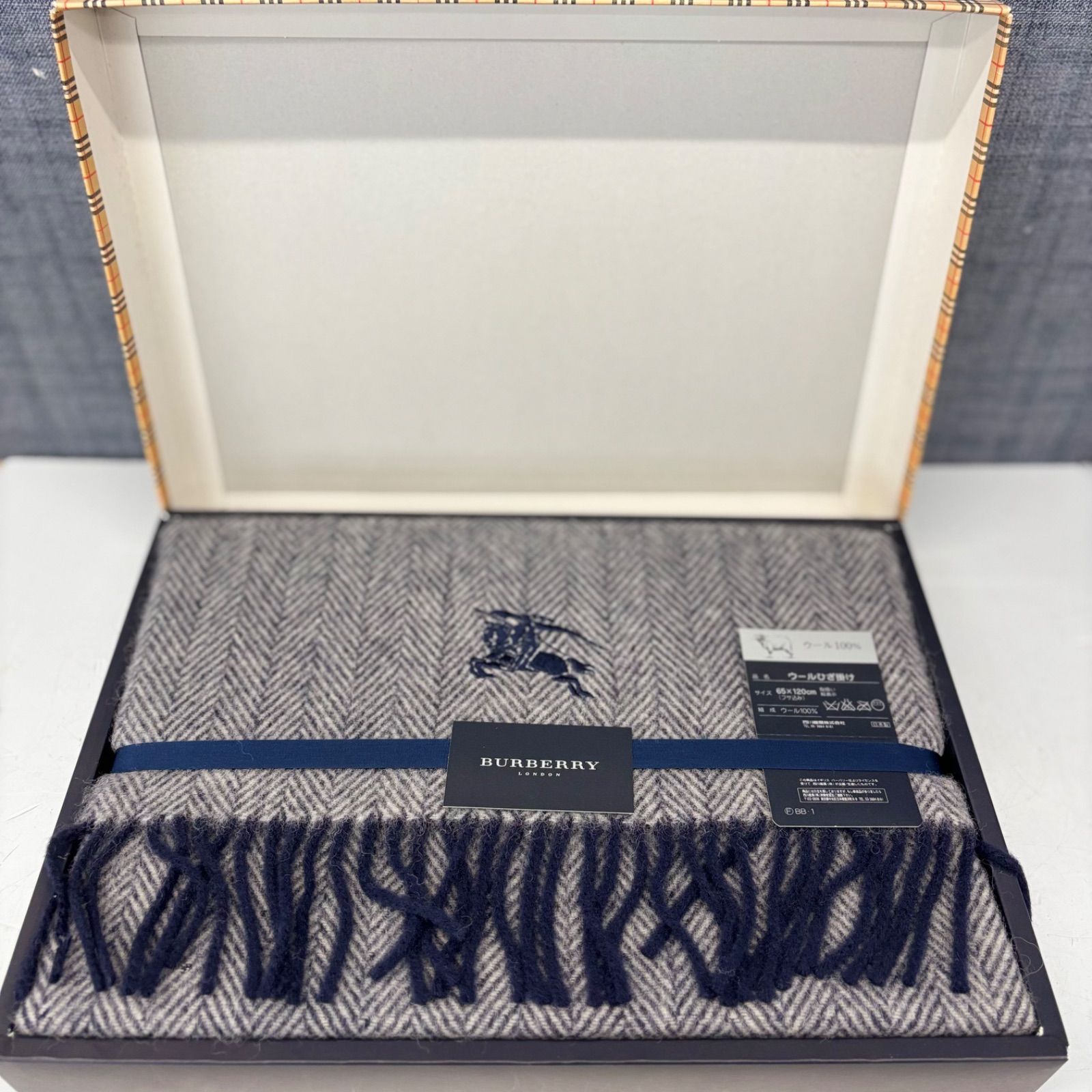 BURBERRY ウールブランケット 膝掛け Burberrys ウール100% 膝掛け