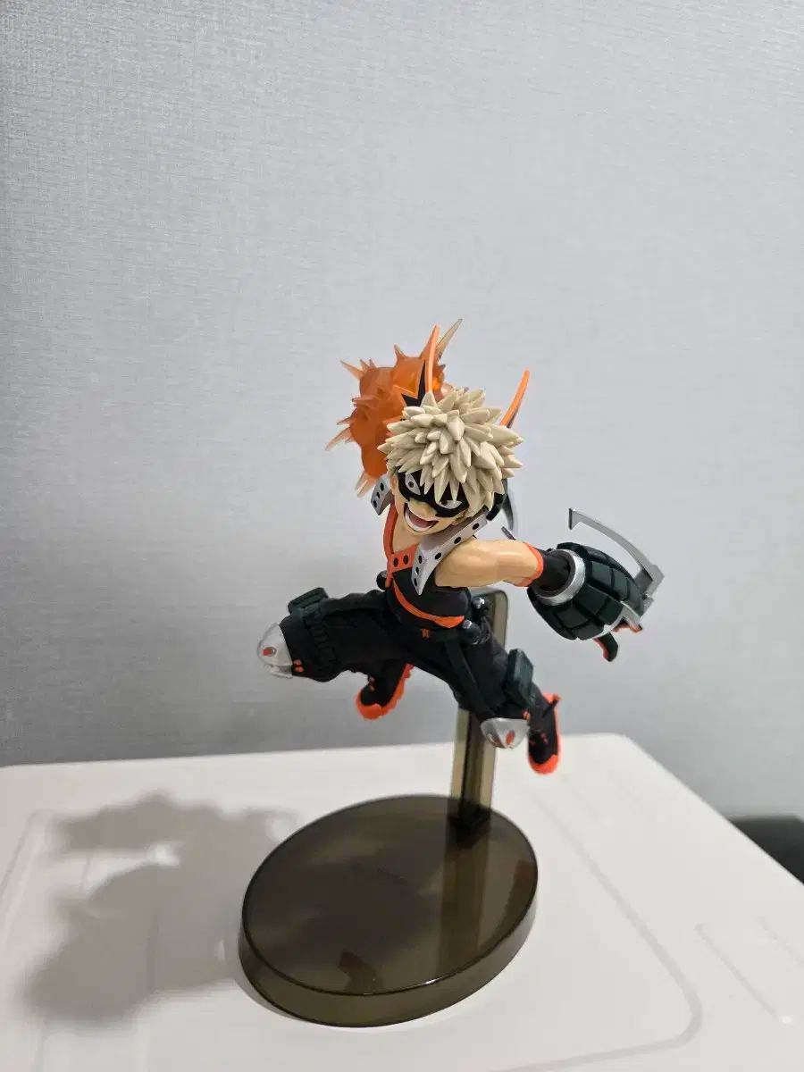 爆豪勝己 アメージング・ヒーローズ フィギュア