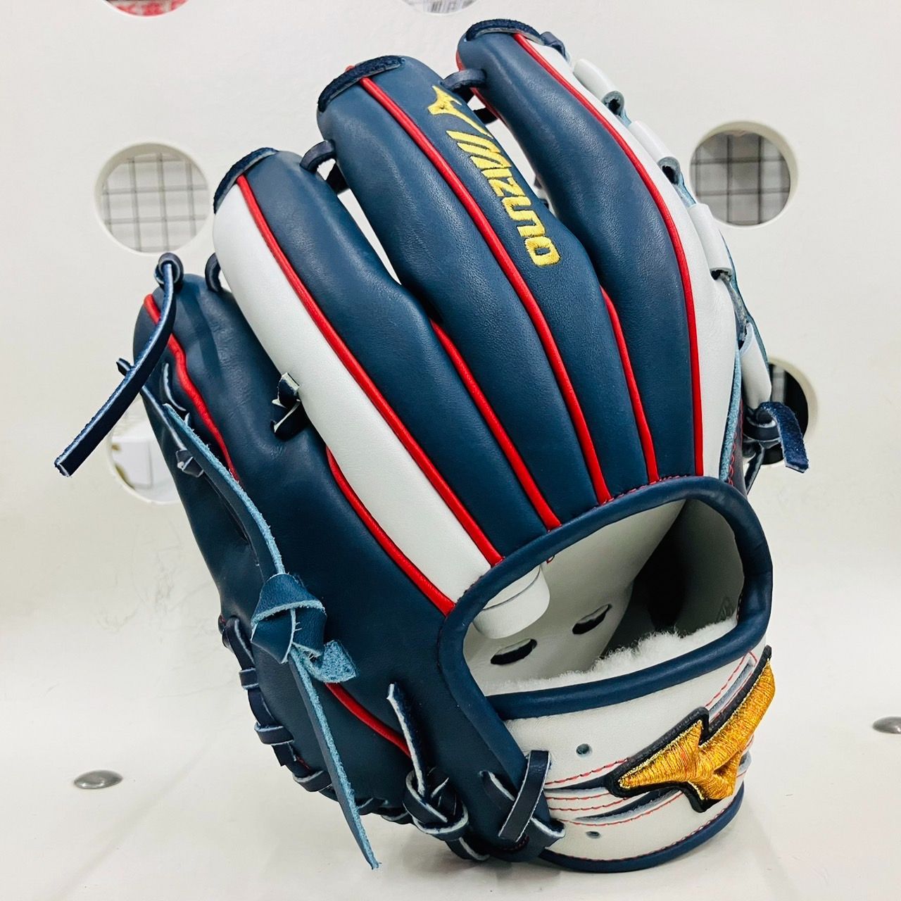 ミズノプロ MIZUNOPRO オリジナルオーダーグラブ 軟式用 内野手用 坂本勇人型 RBMizuno刺繍入り HAGAJAPAN製 当店限定  薬指リング搭載 受注生産商品 - メルカリ