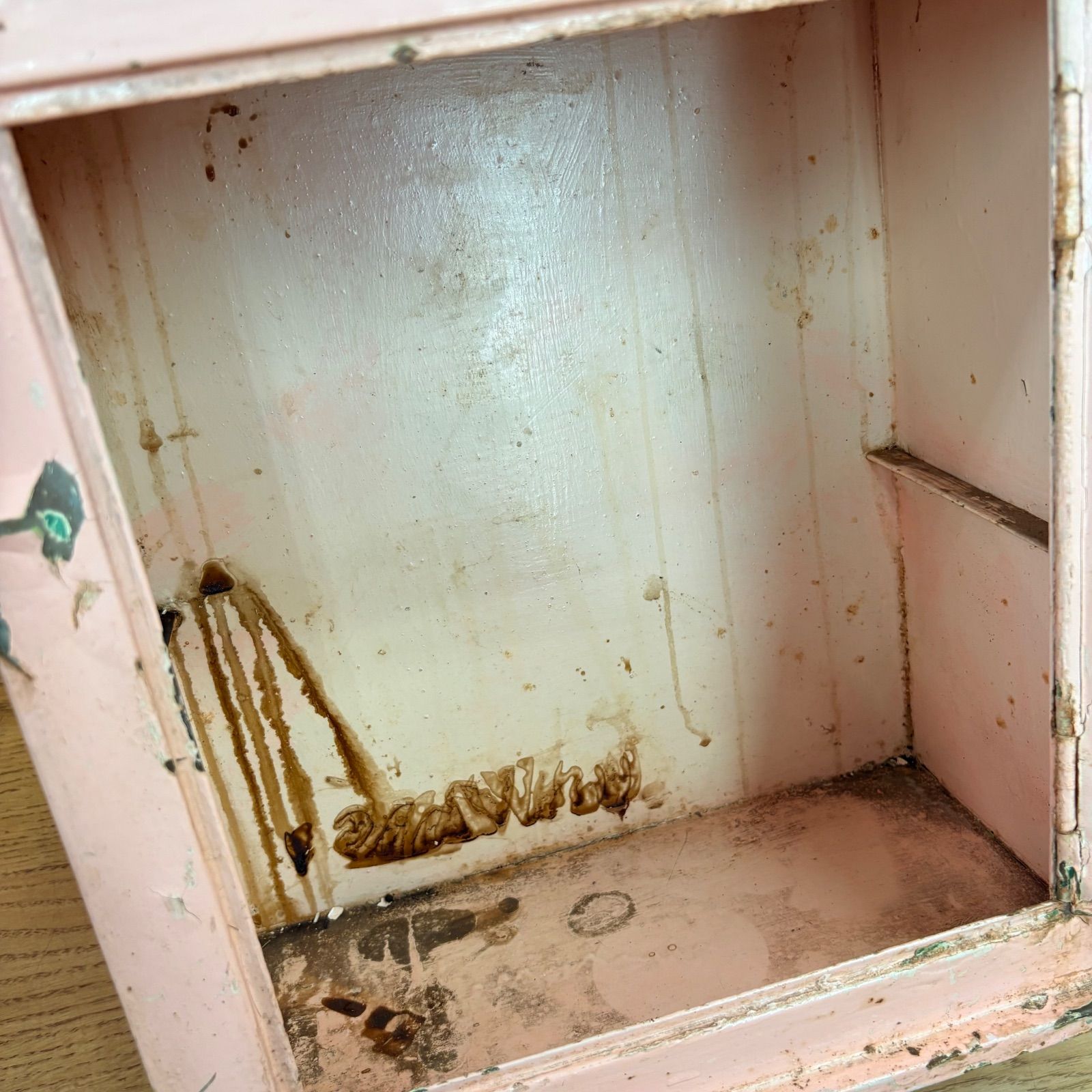 安い！かわいい！ 海外アンティーク ウォールキャビネット ミラー付き ヴィンテージ 壁掛け