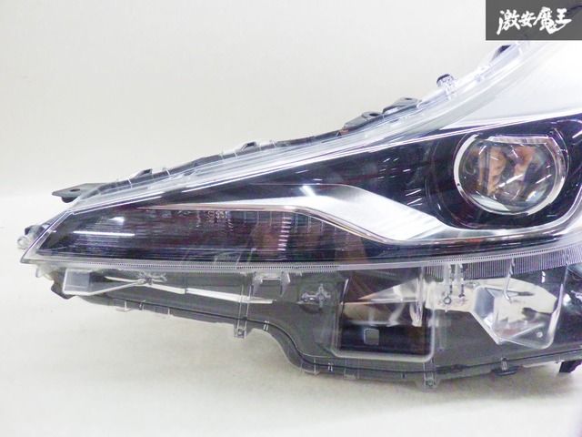 ZVW51 プリウス 右ヘッドランプユニット zvw51 プリウス 後期?? 右